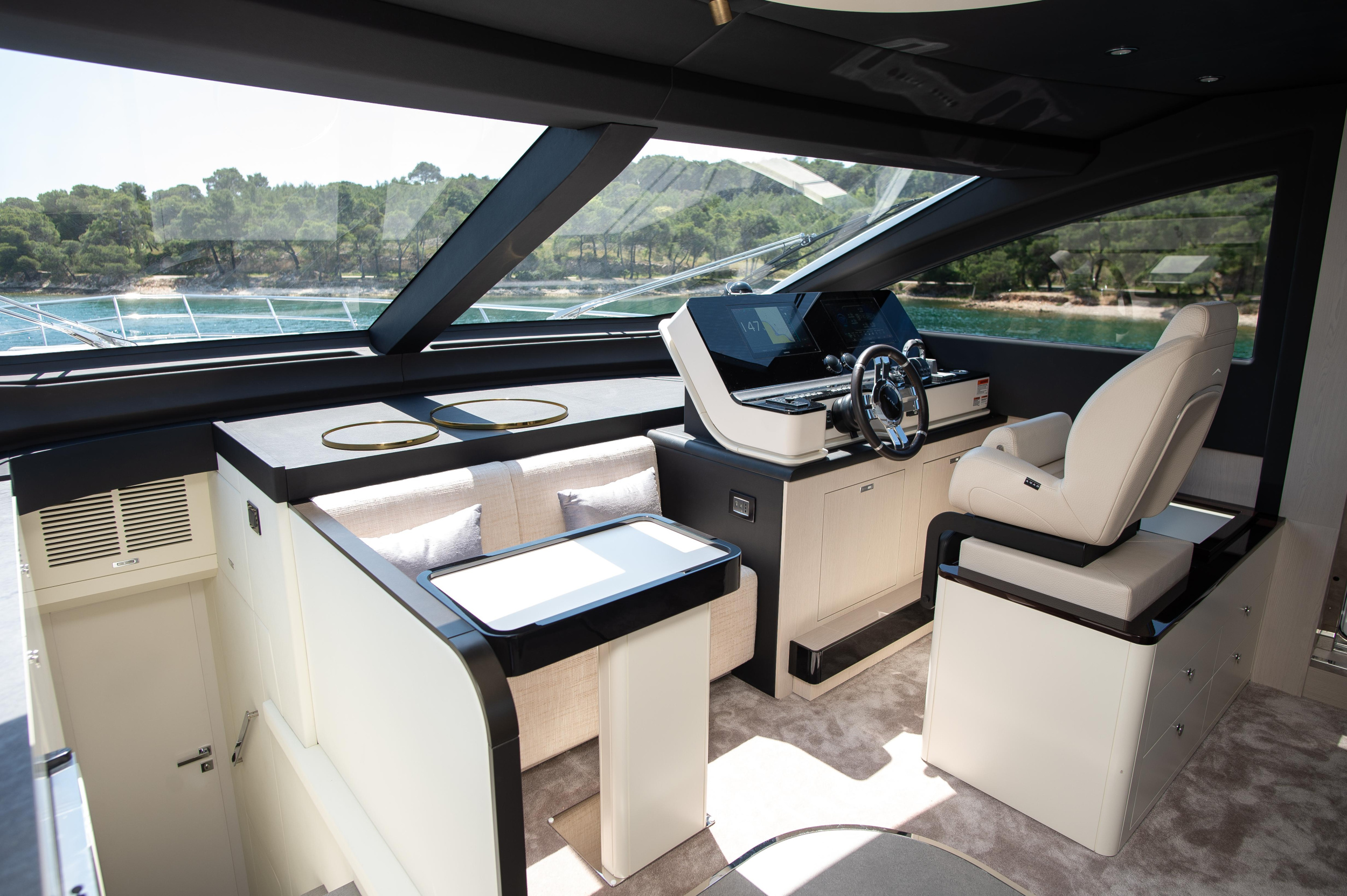 Azimut 78 Fly — photo 38