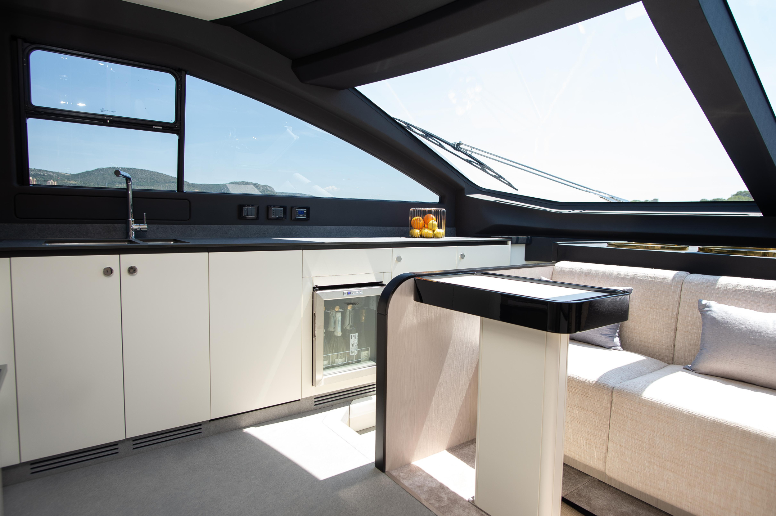 Azimut 78 Fly — photo 28