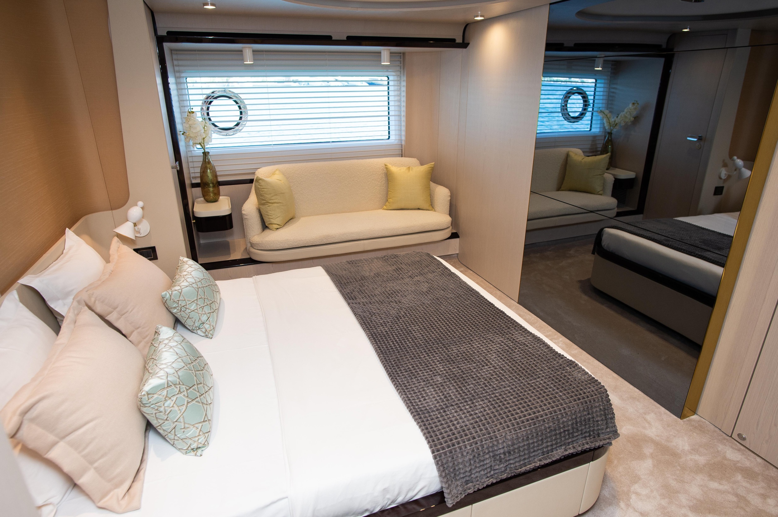 Azimut 78 Fly — photo 44
