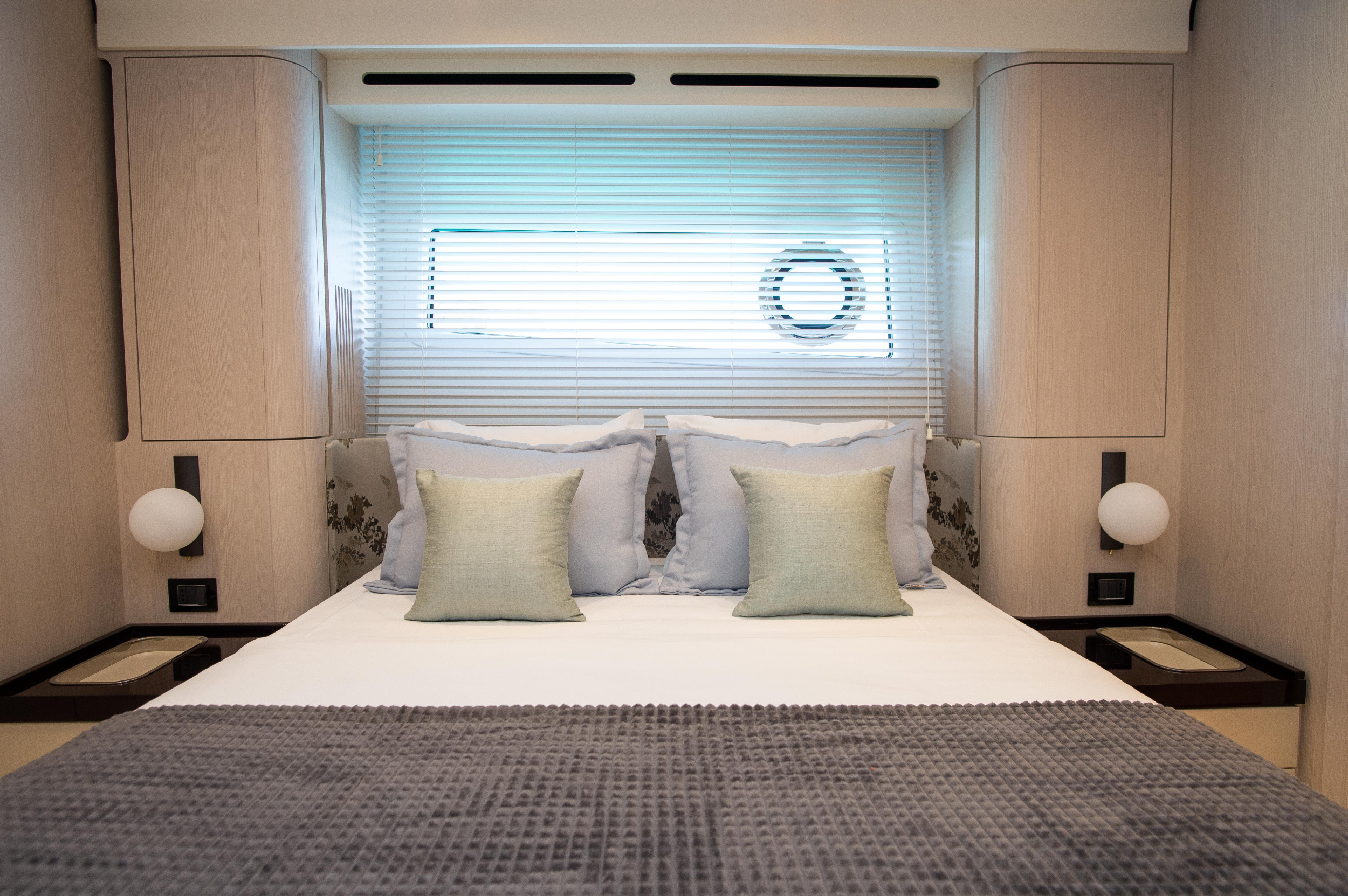 Azimut 78 Fly — photo 31