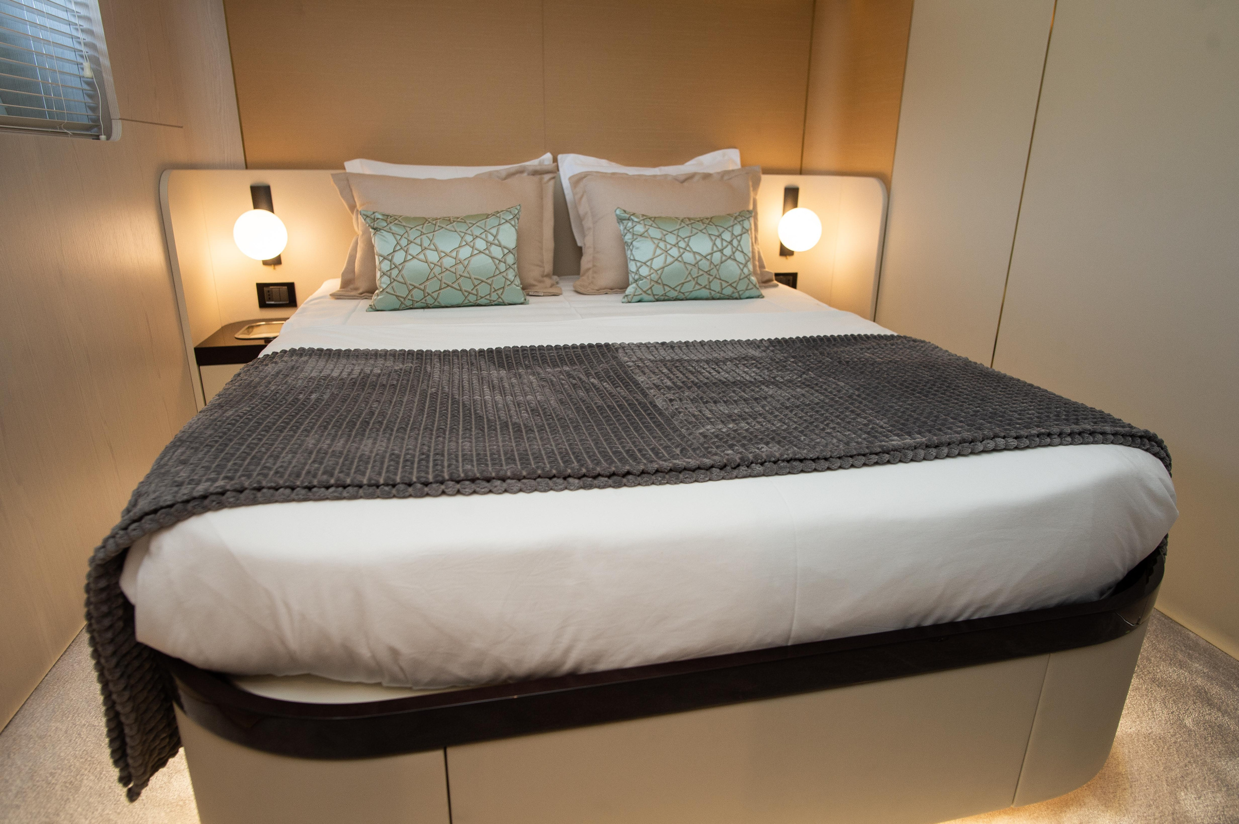 Azimut 78 Fly — photo 23