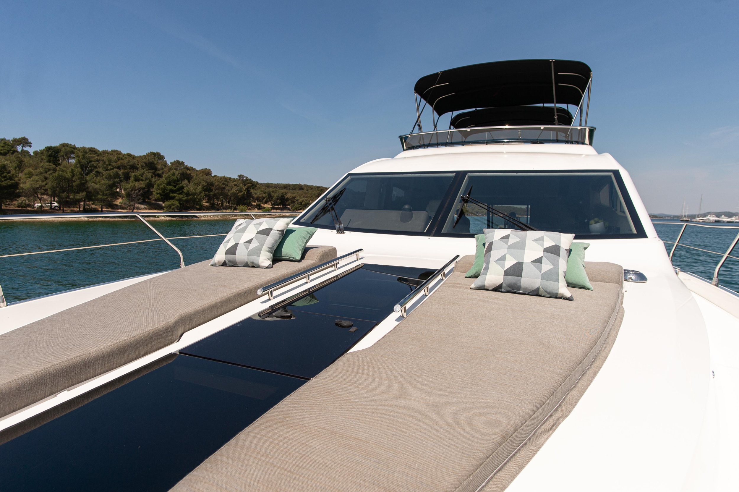 Galeon 640 Fly — photo 15