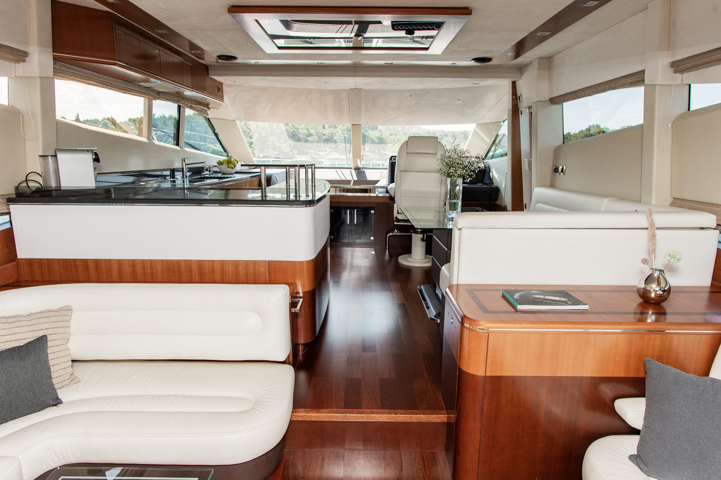 Galeon 640 Fly — photo 18
