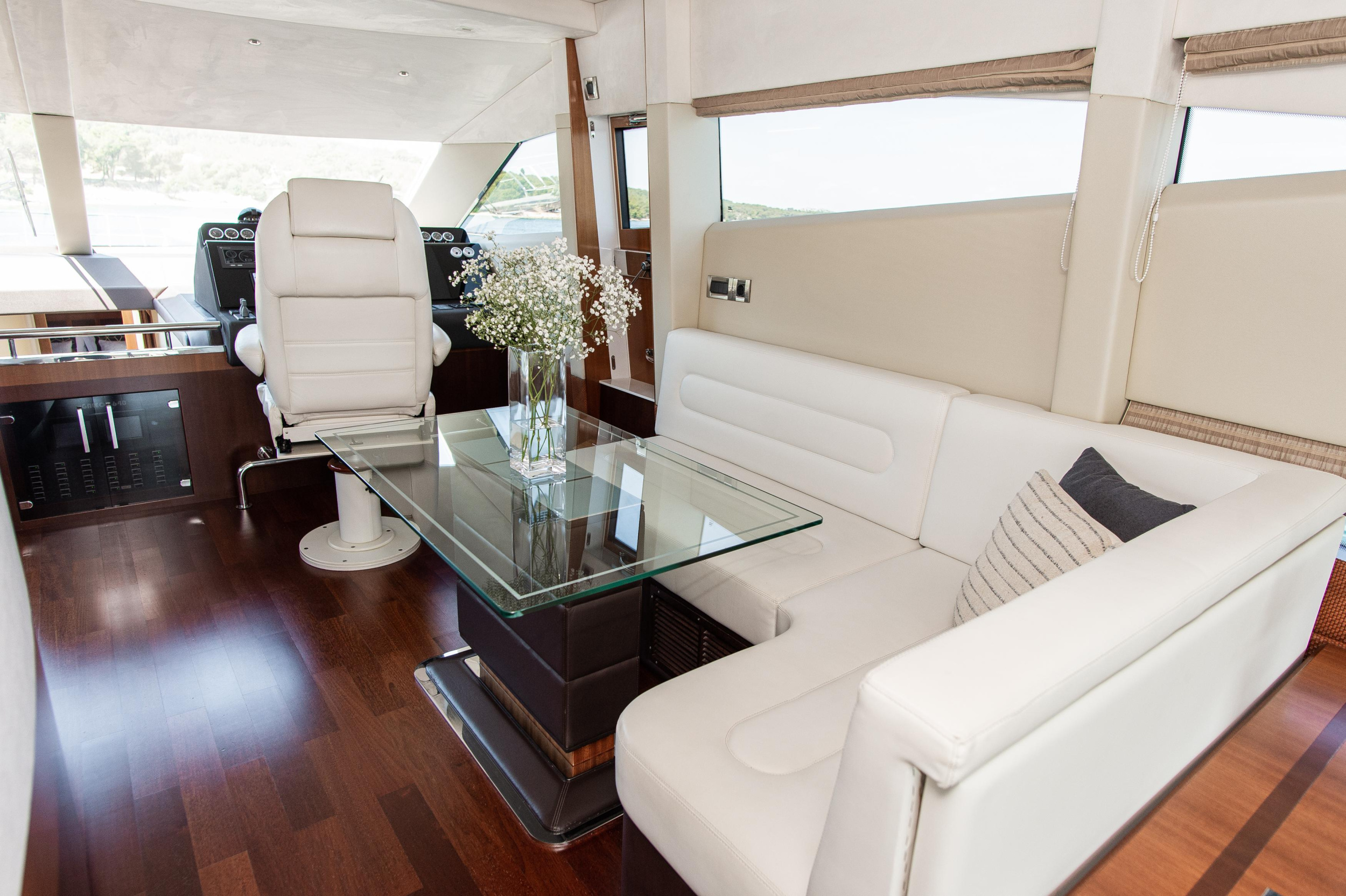 Galeon 640 Fly — photo 12