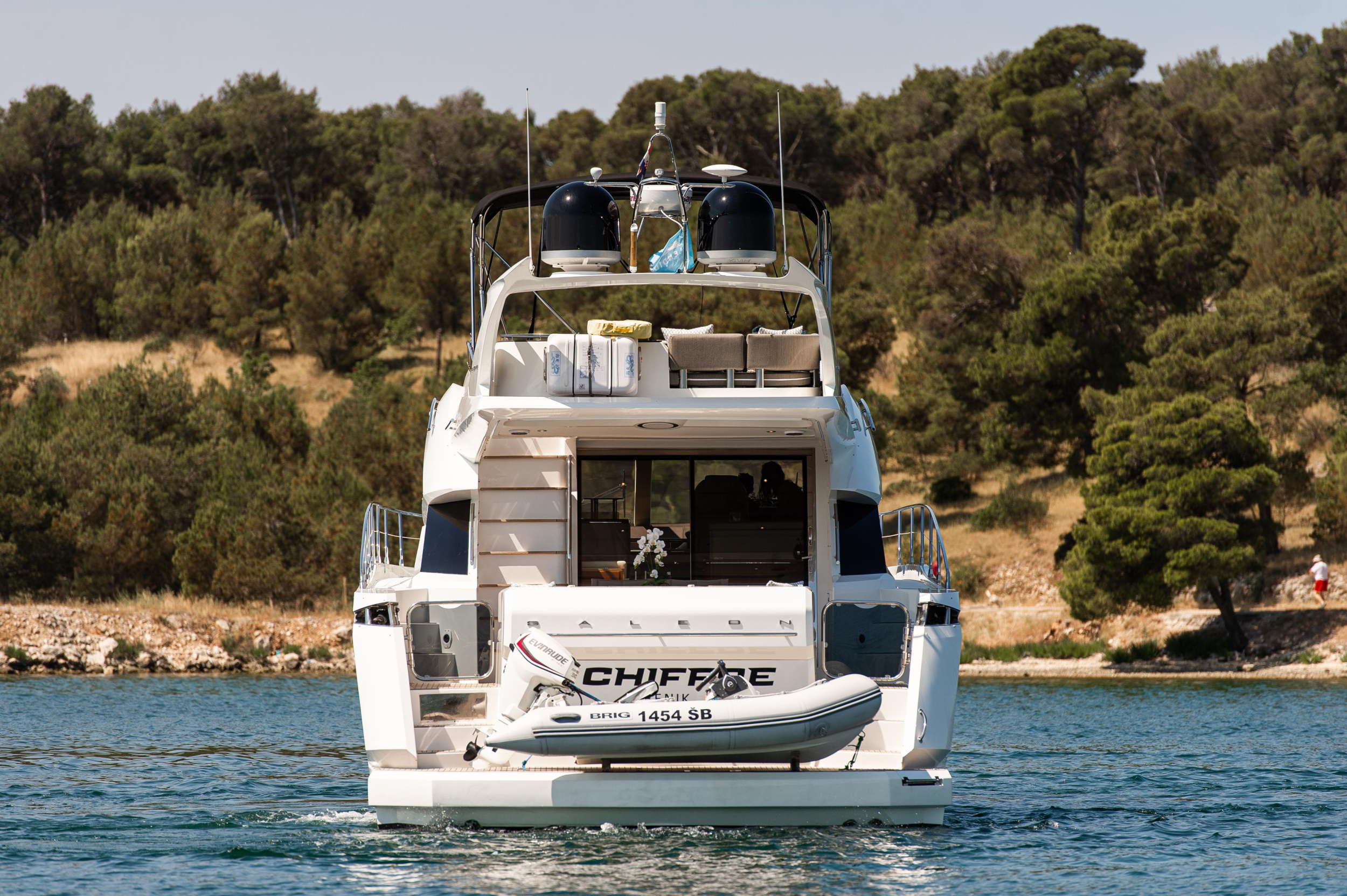 Galeon 640 Fly — photo 16