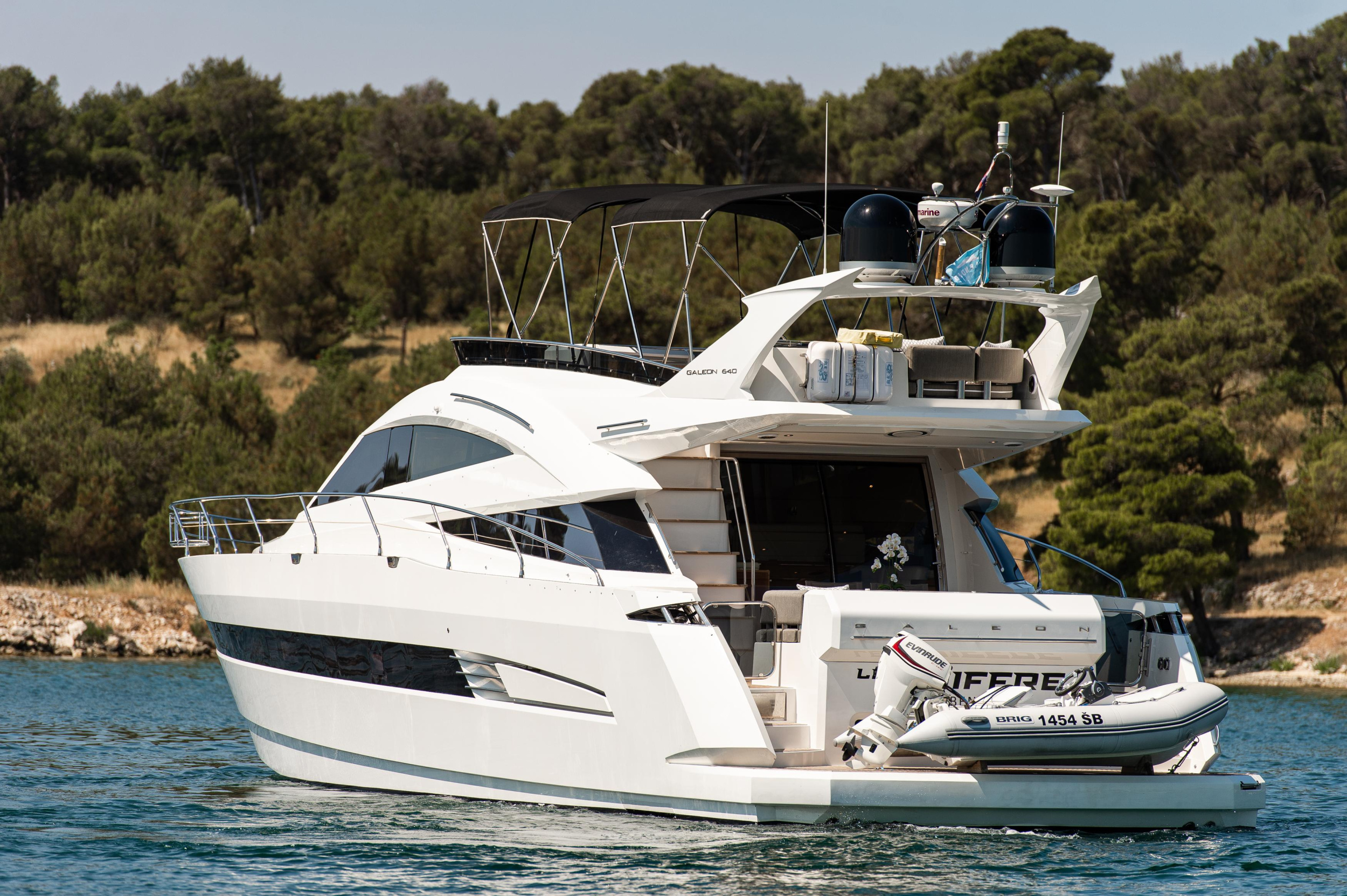 Galeon 640 Fly — photo 36