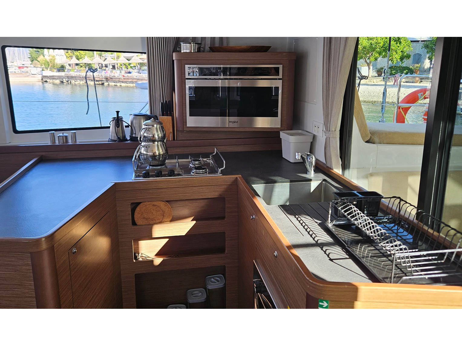 Lagoon 42 — photo 18