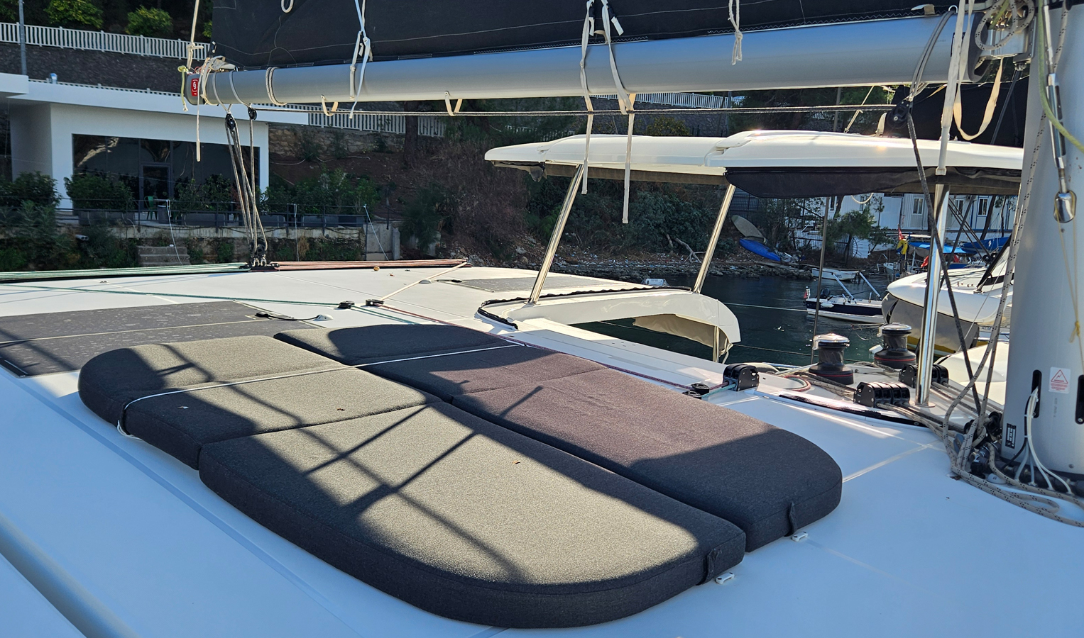 Lagoon 42 — photo 9