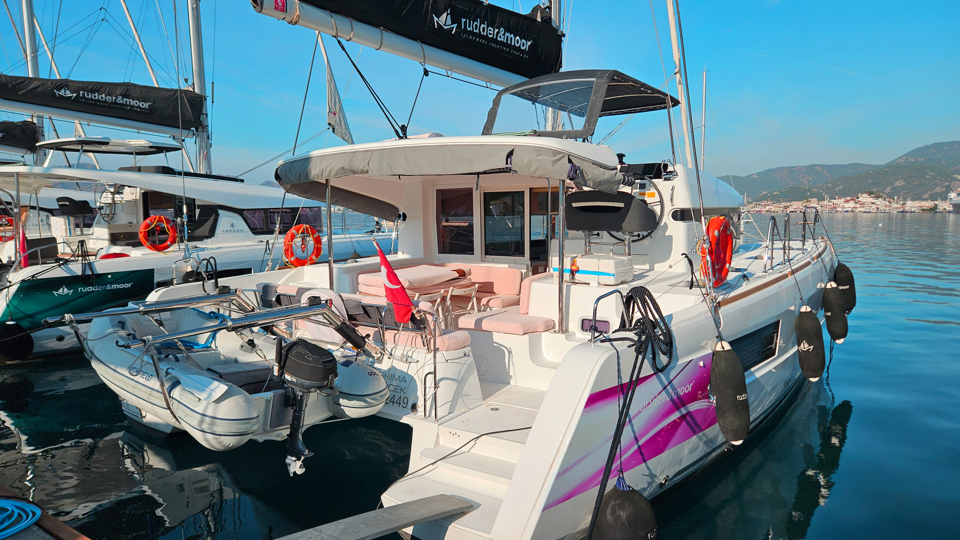 Lagoon 40 — photo 15