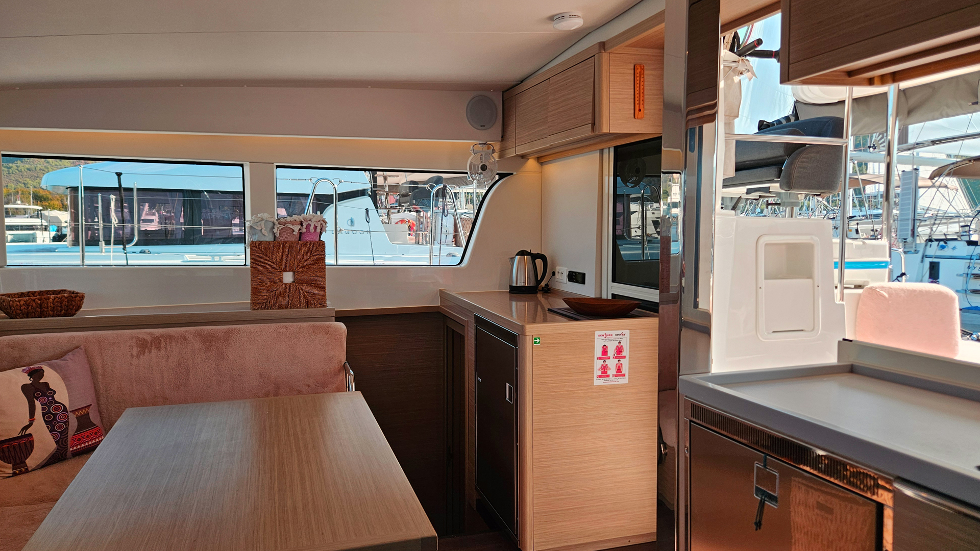 Lagoon 40 — photo 10