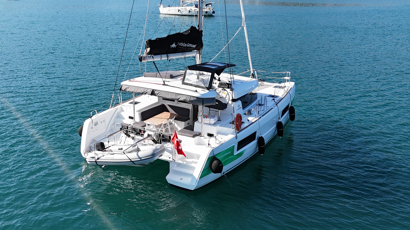 Lagoon 40 — photo 10