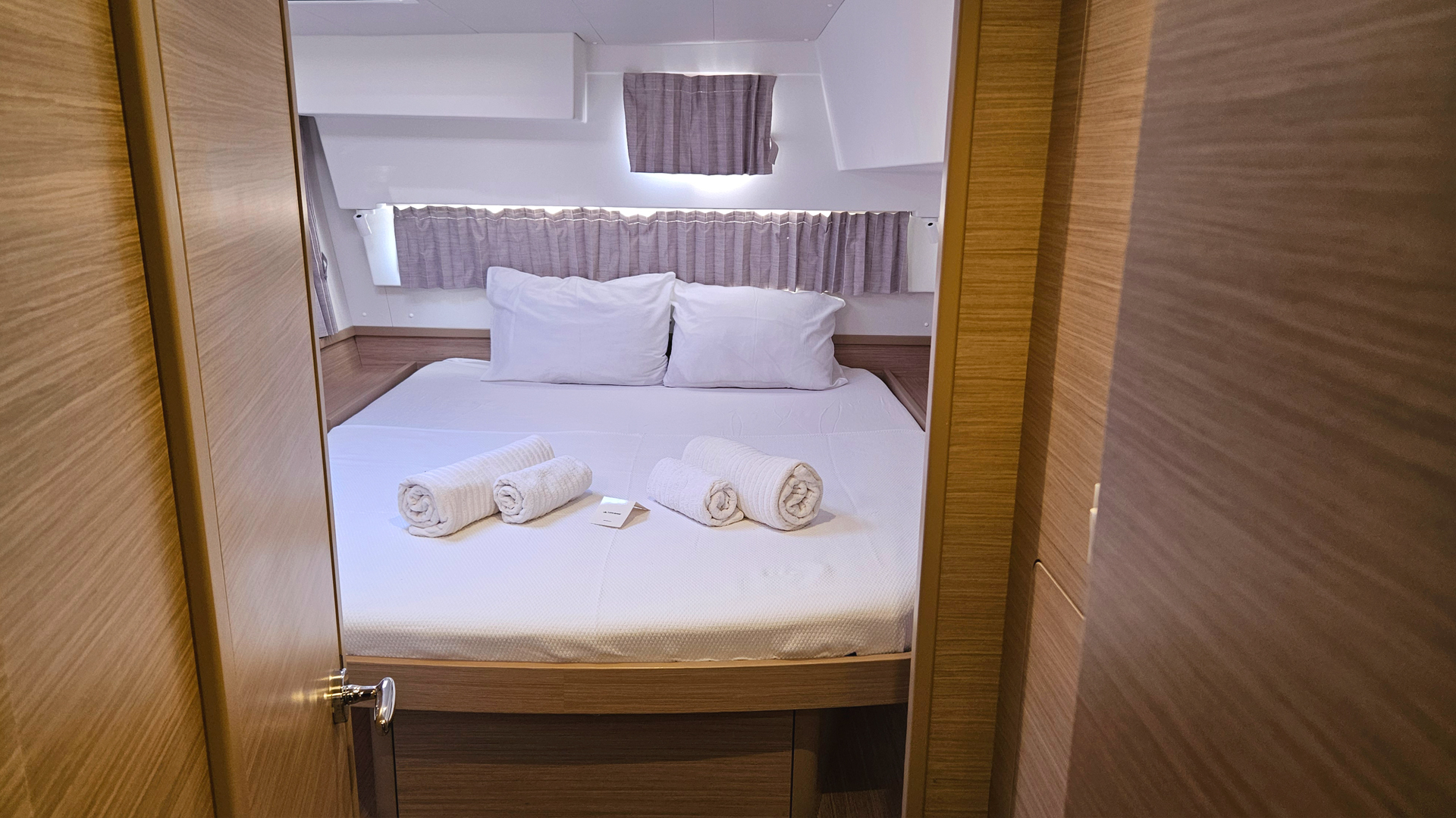 Lagoon 42 — photo 10