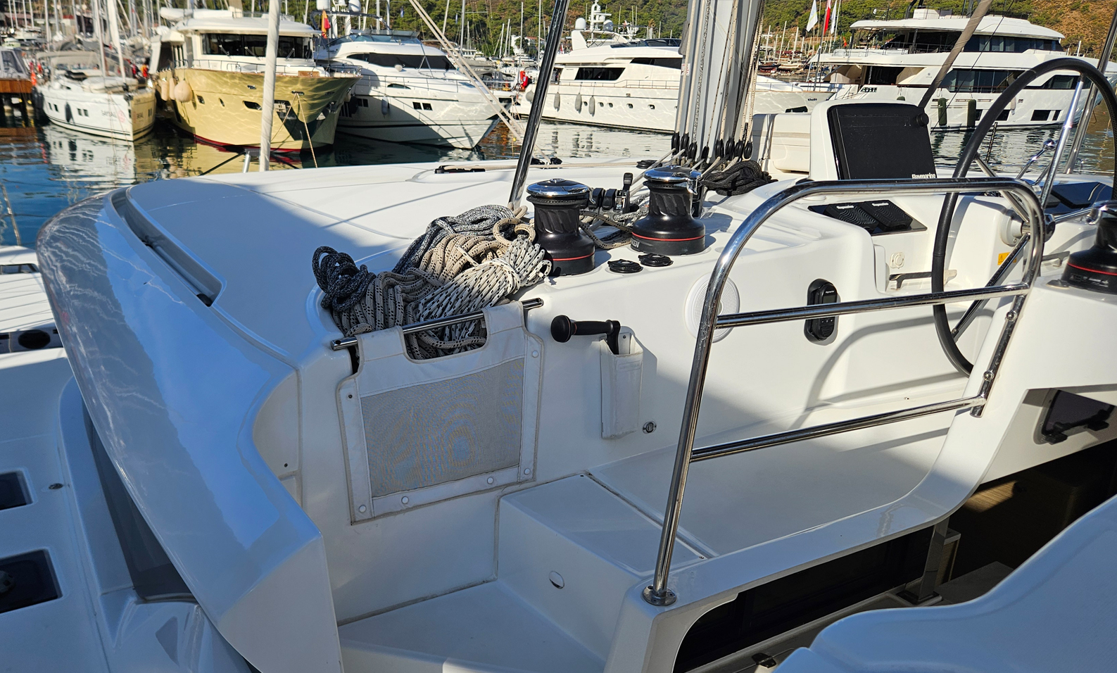 Lagoon 46 — photo 8