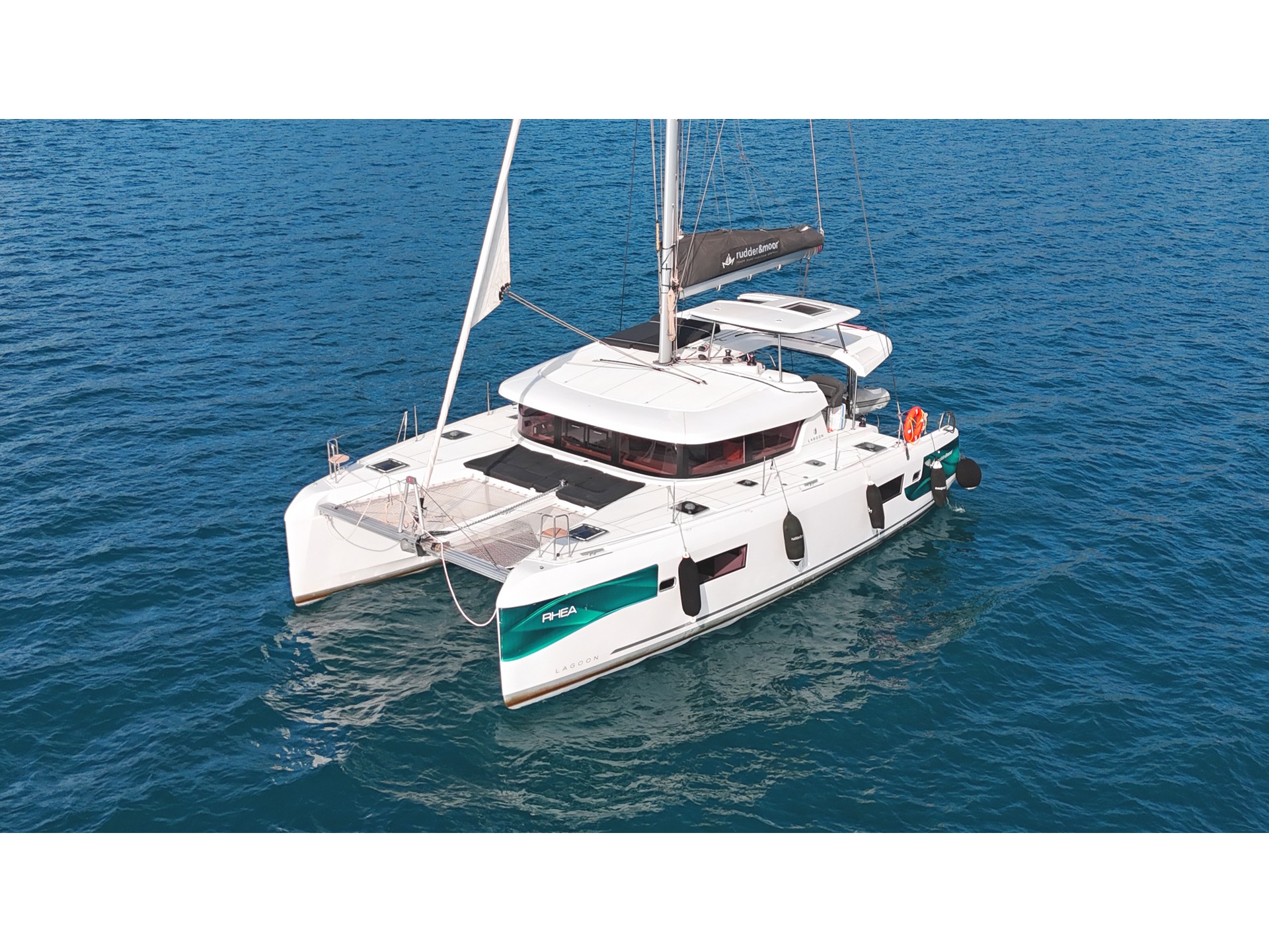 Lagoon 42 — photo 1