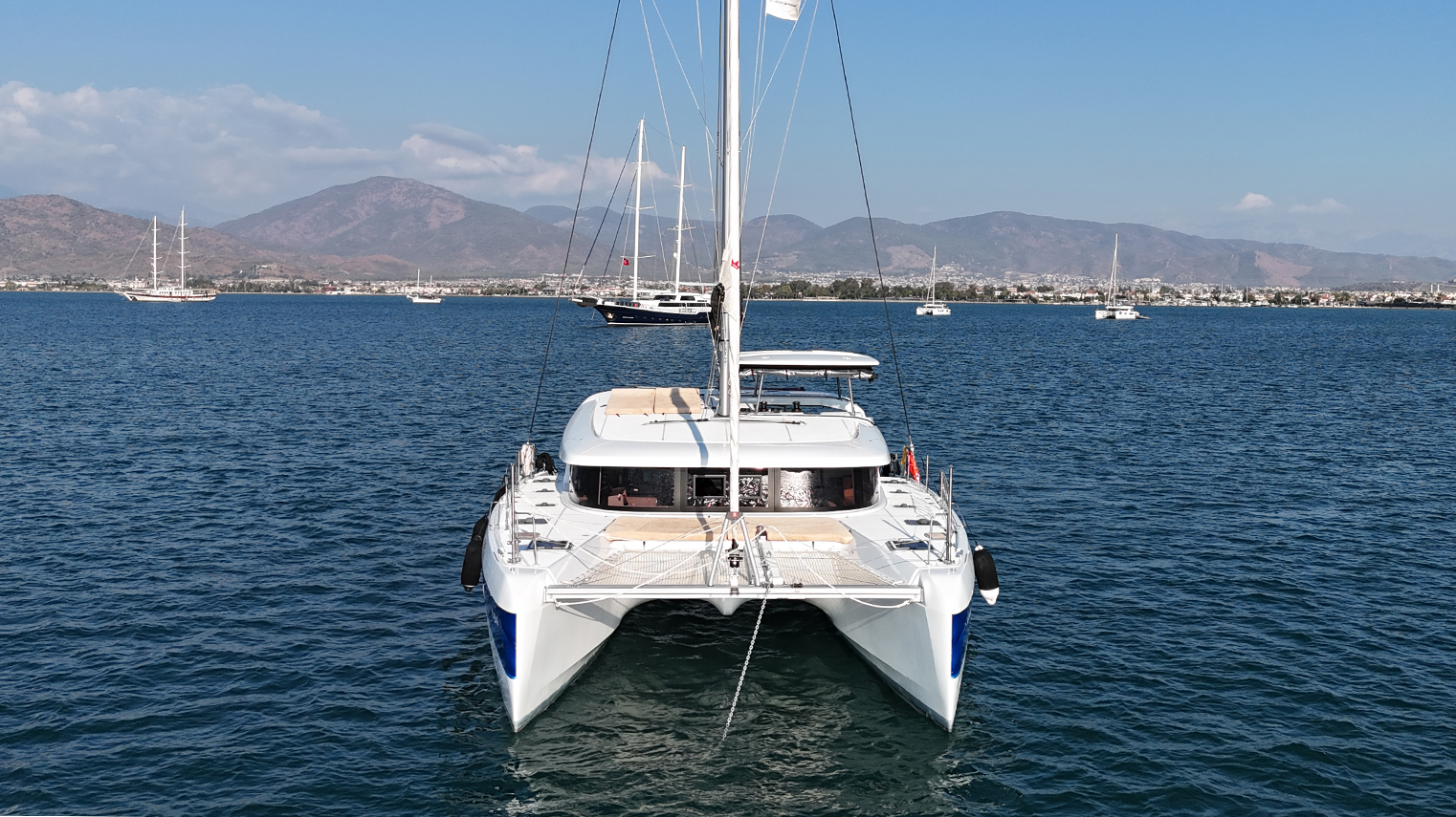 Lagoon 42 — photo 14
