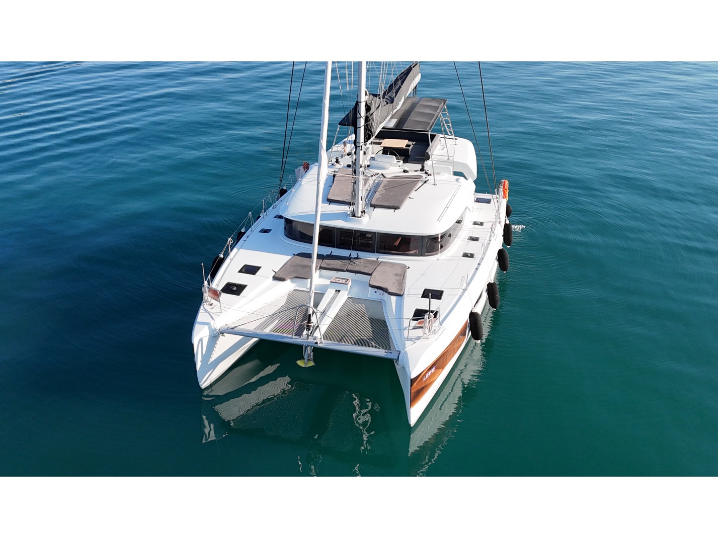 Lagoon 51 — photo 1