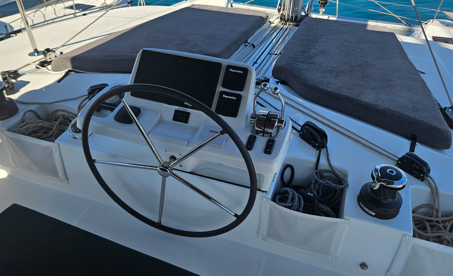 Lagoon 51 — photo 11