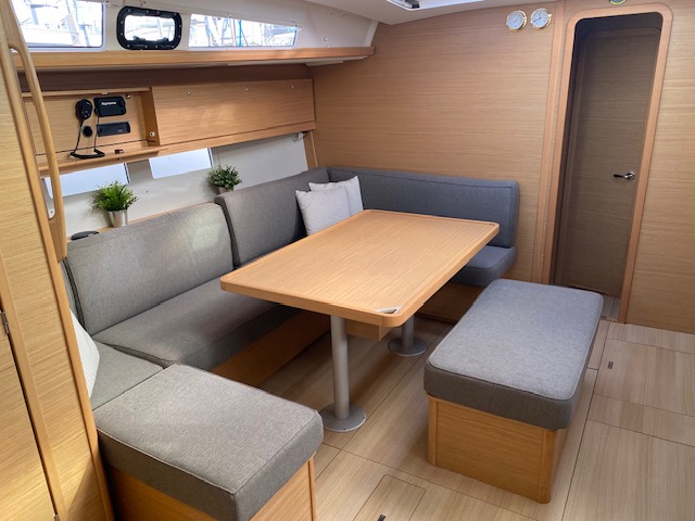 Dufour 460 Grand Large (4cab/4wc) — photo 9