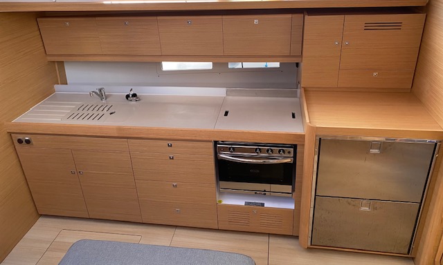 Dufour 460 Grand Large (4cab/4wc) — photo 3