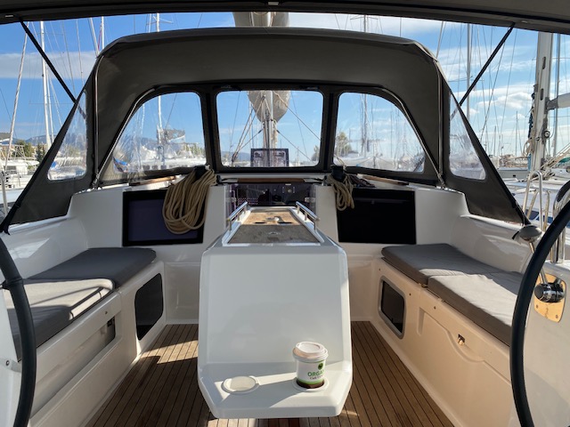 Dufour 460 Grand Large (4cab/4wc) — photo 14