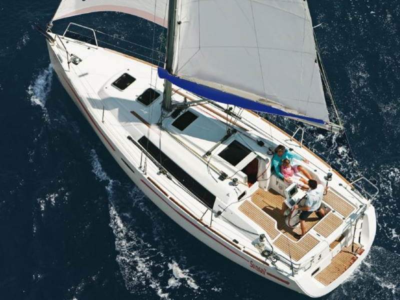 Oceanis 31 — photo 1