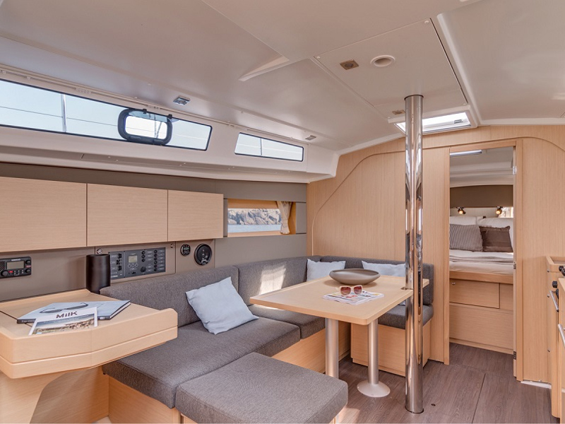Oceanis 38 — photo 2
