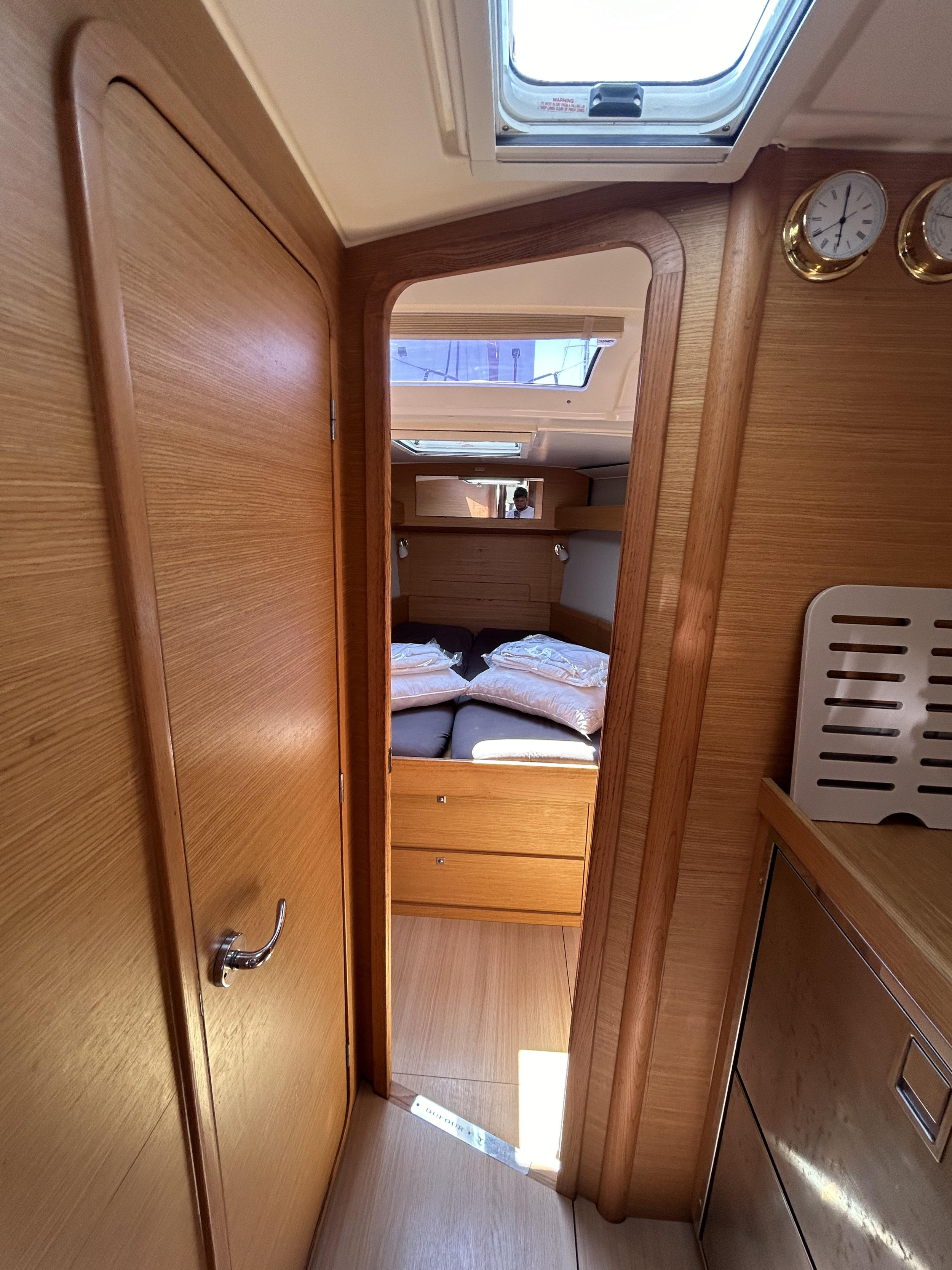 Dufour 430 Grand Large — photo 30