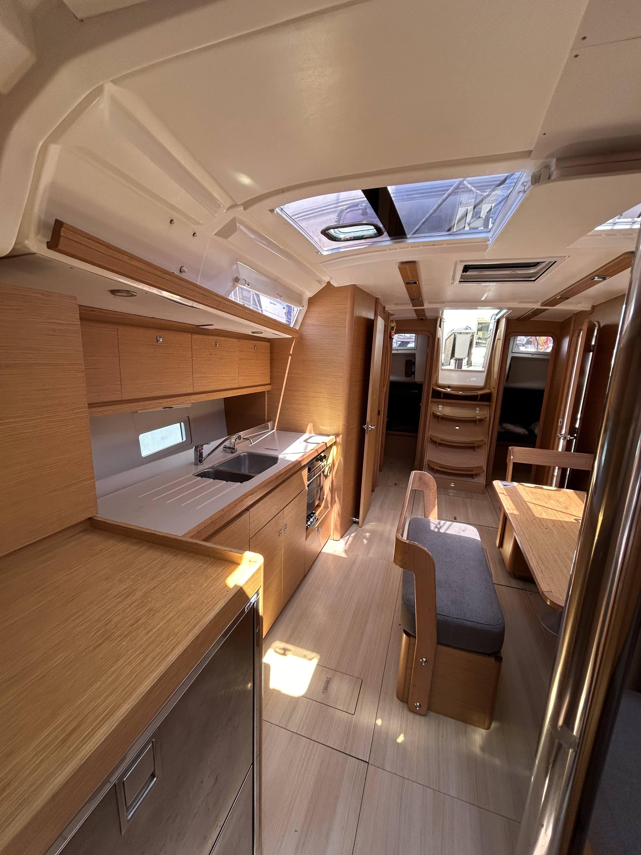 Dufour 430 Grand Large — photo 43