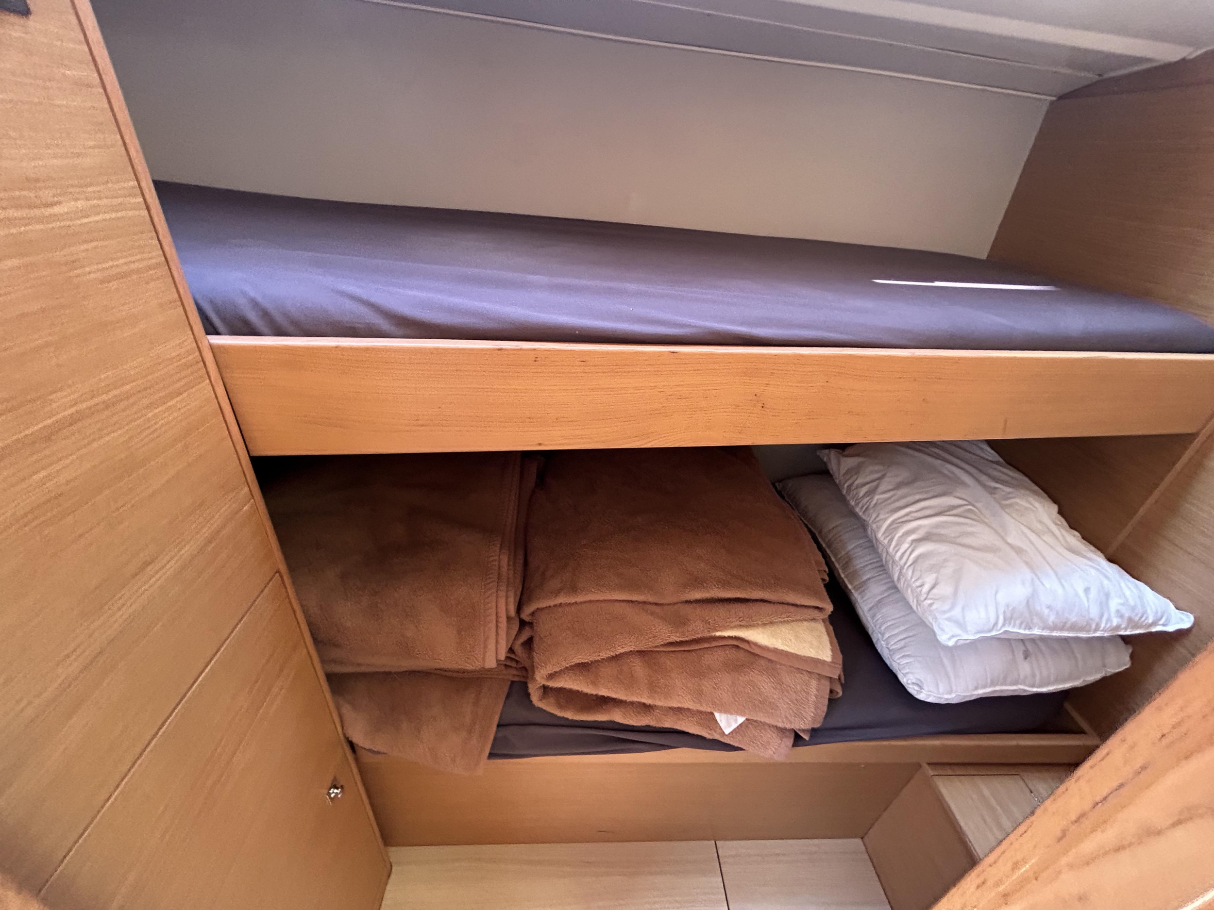 Dufour 430 Grand Large — photo 39
