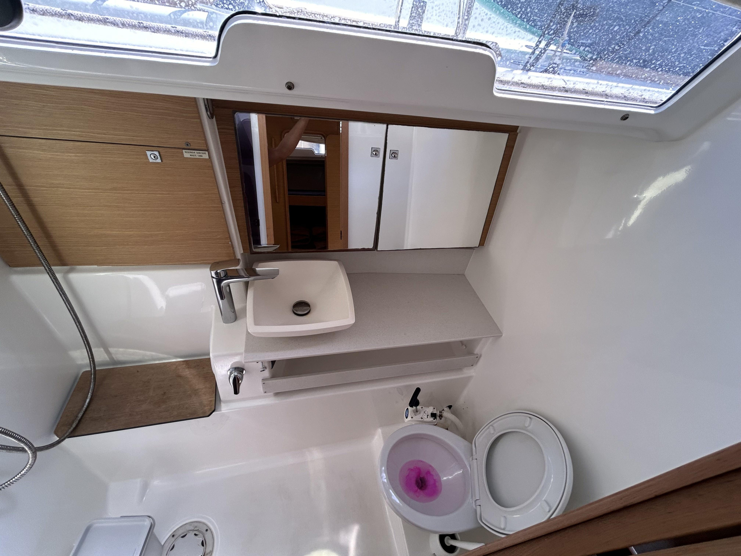 Dufour 430 Grand Large — photo 46