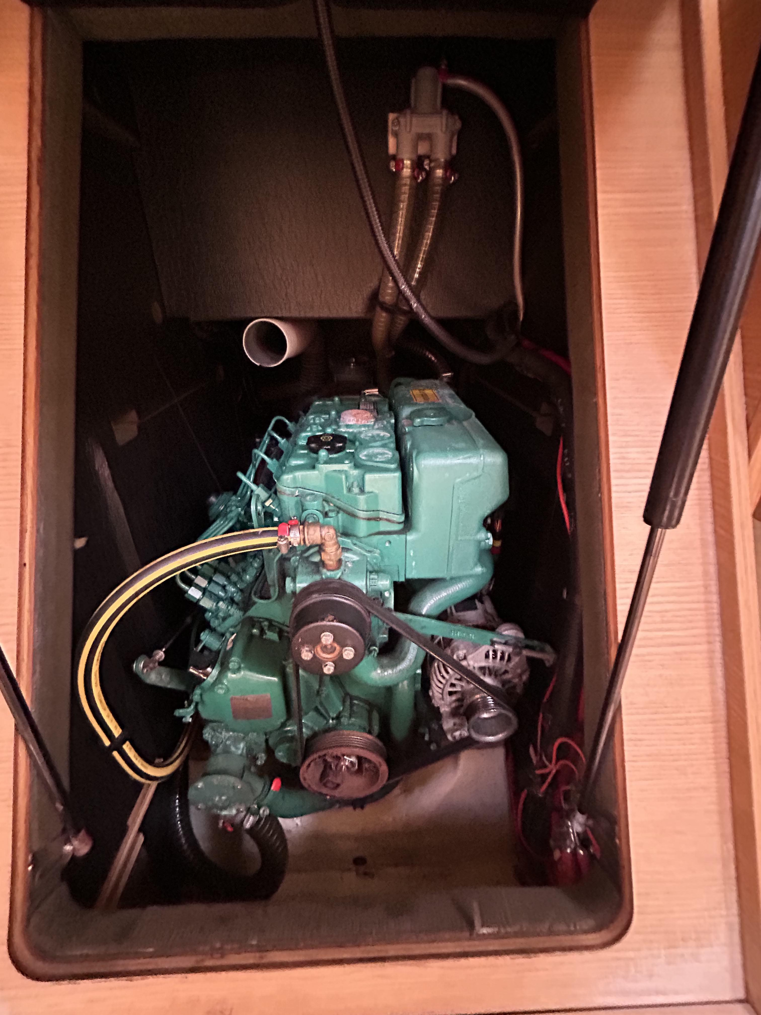 Dufour 430 Grand Large — photo 22