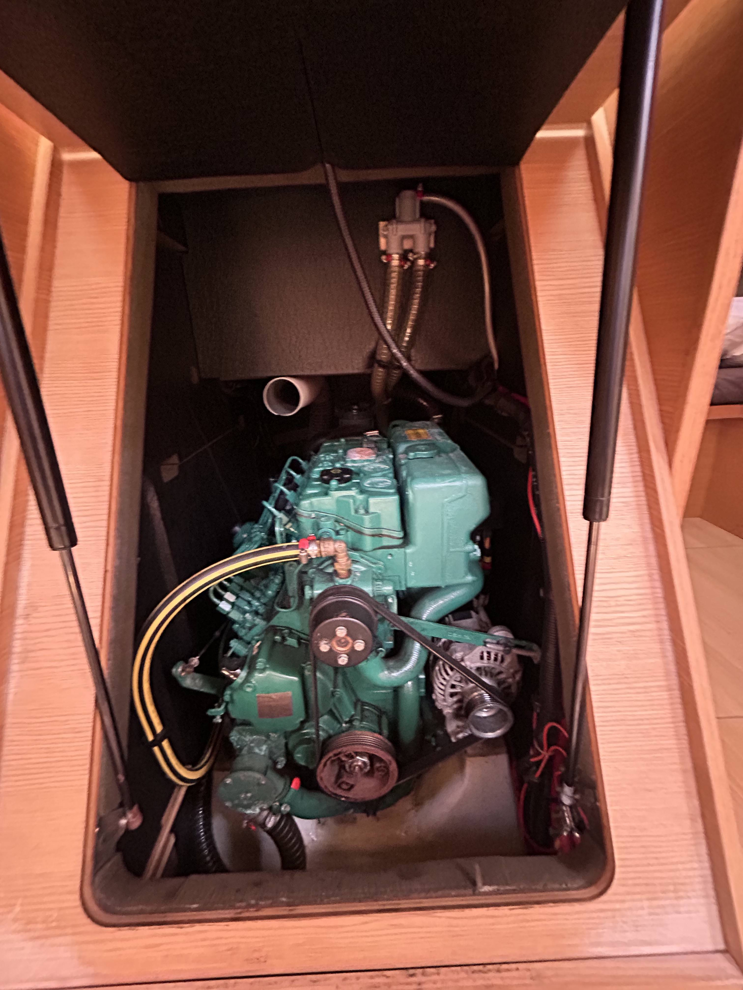 Dufour 430 Grand Large — photo 25