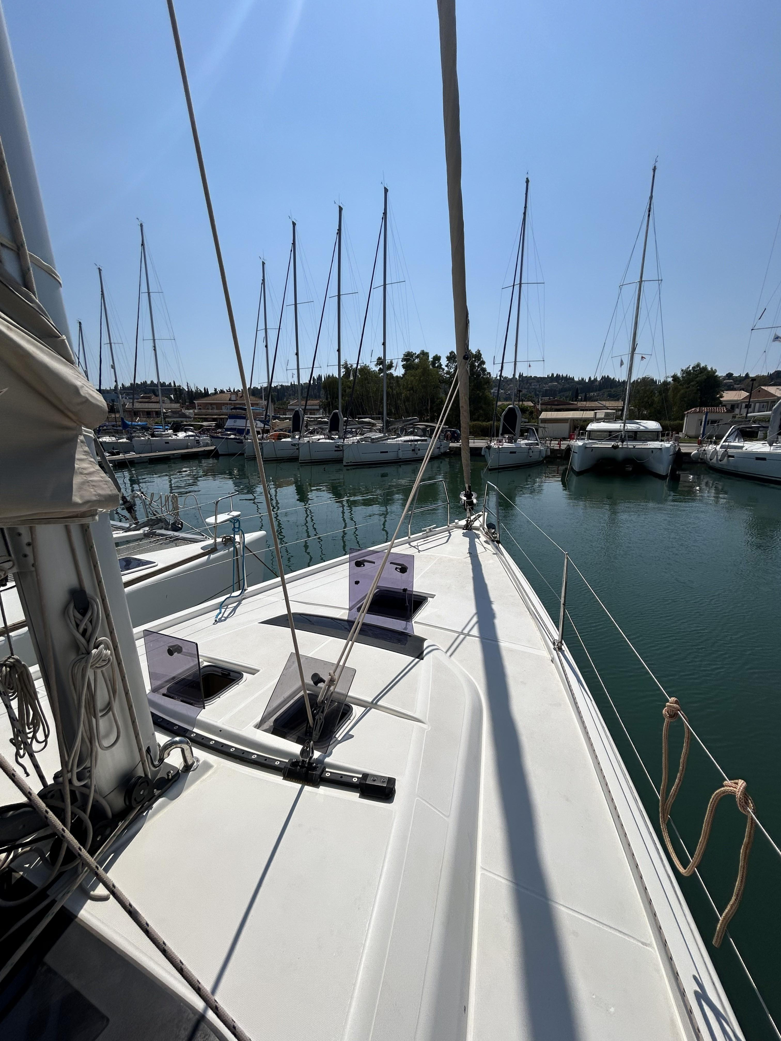Dufour 430 Grand Large — photo 21