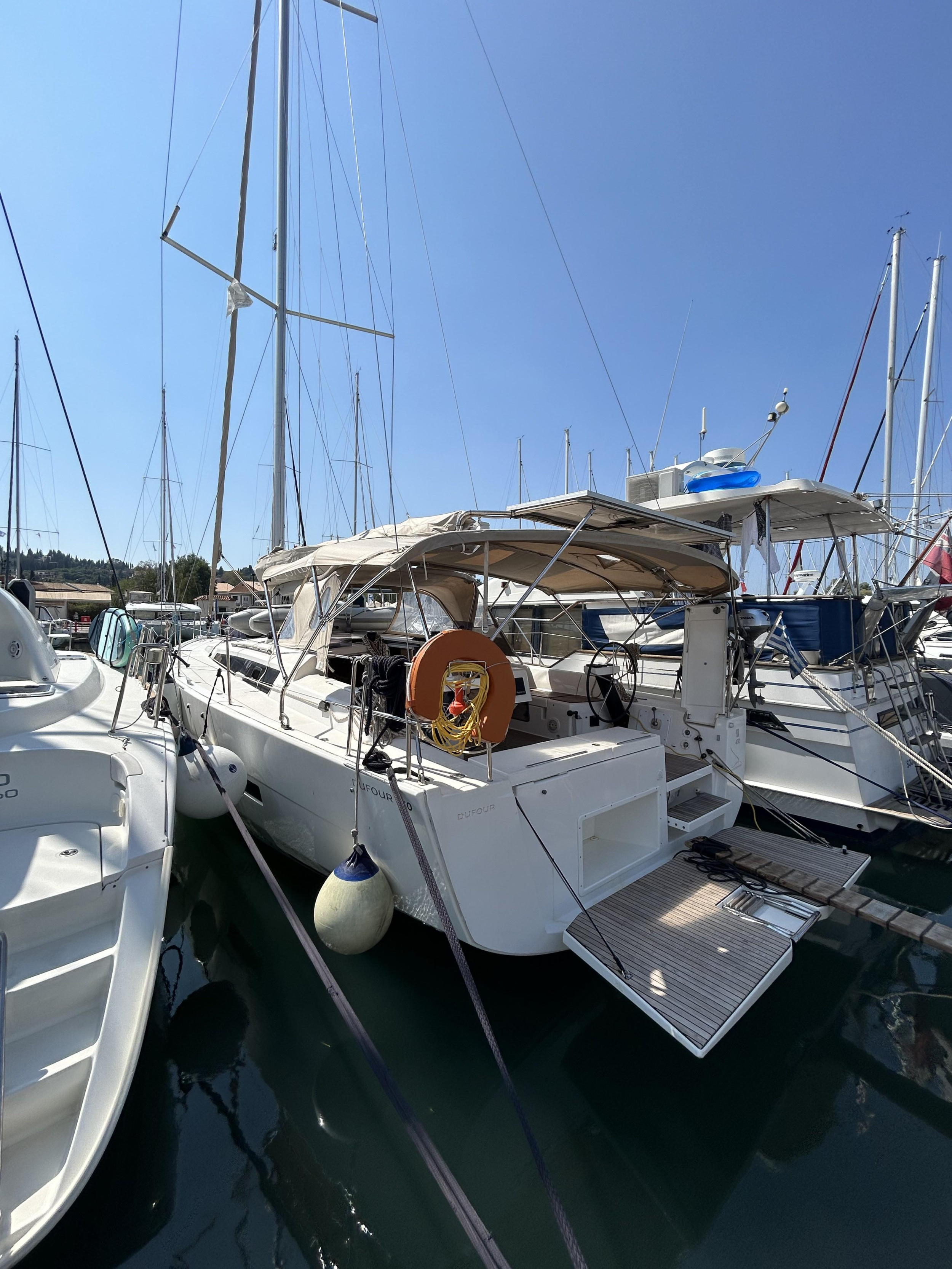 Dufour 430 Grand Large — photo 18