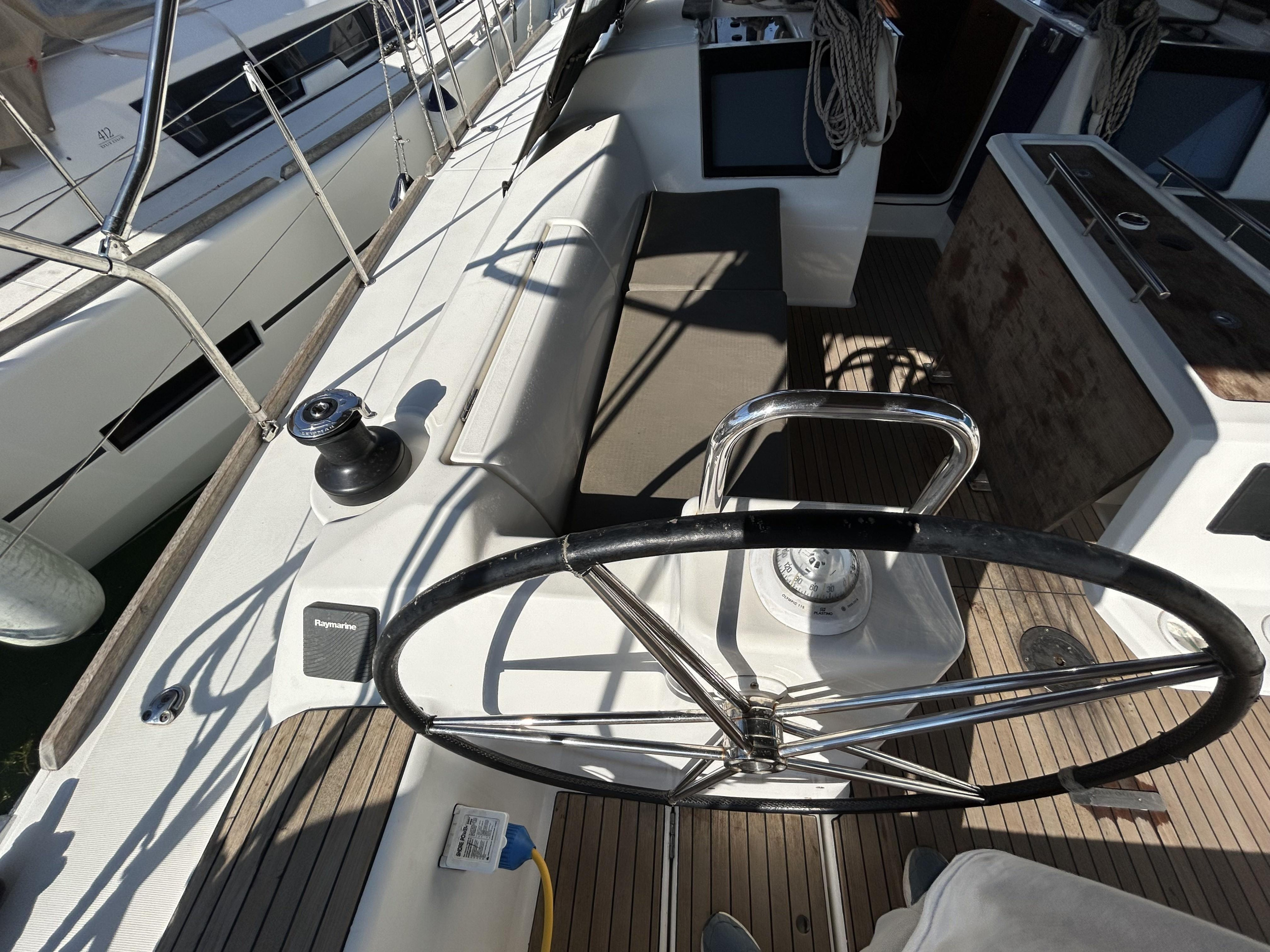 Dufour 460 Grand Large (5cab/3wc) — photo 8