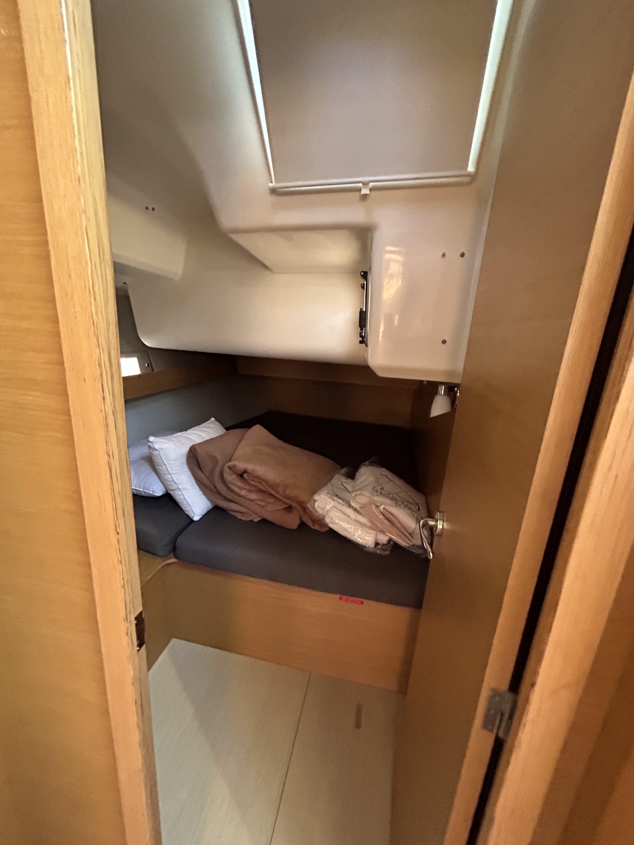 Dufour 460 Grand Large (5cab/3wc) — photo 40