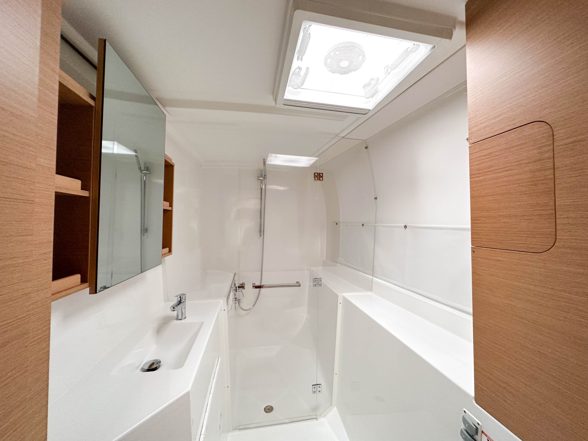 Excess 11 4cabins — photo 4