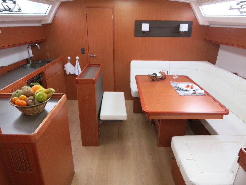 Bavaria Cruiser 46 — photo 12
