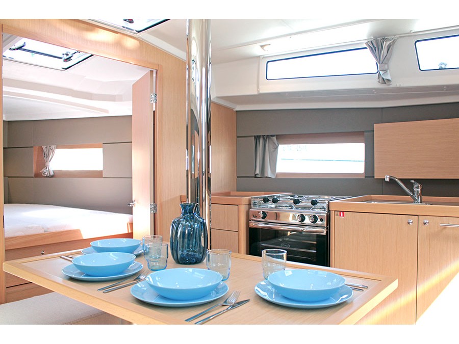 Oceanis 38.1 — photo 14