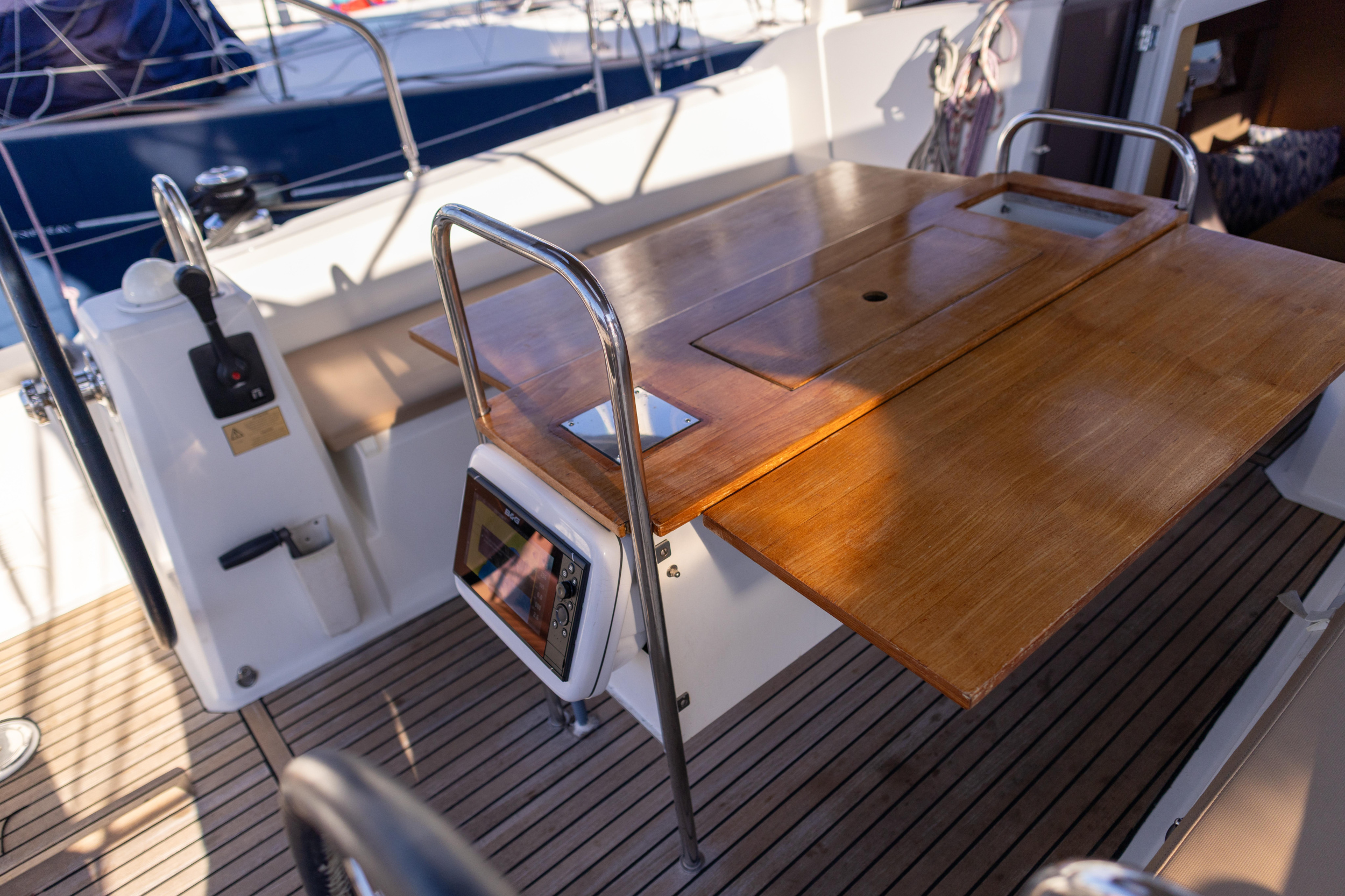 Oceanis 38 — photo 21