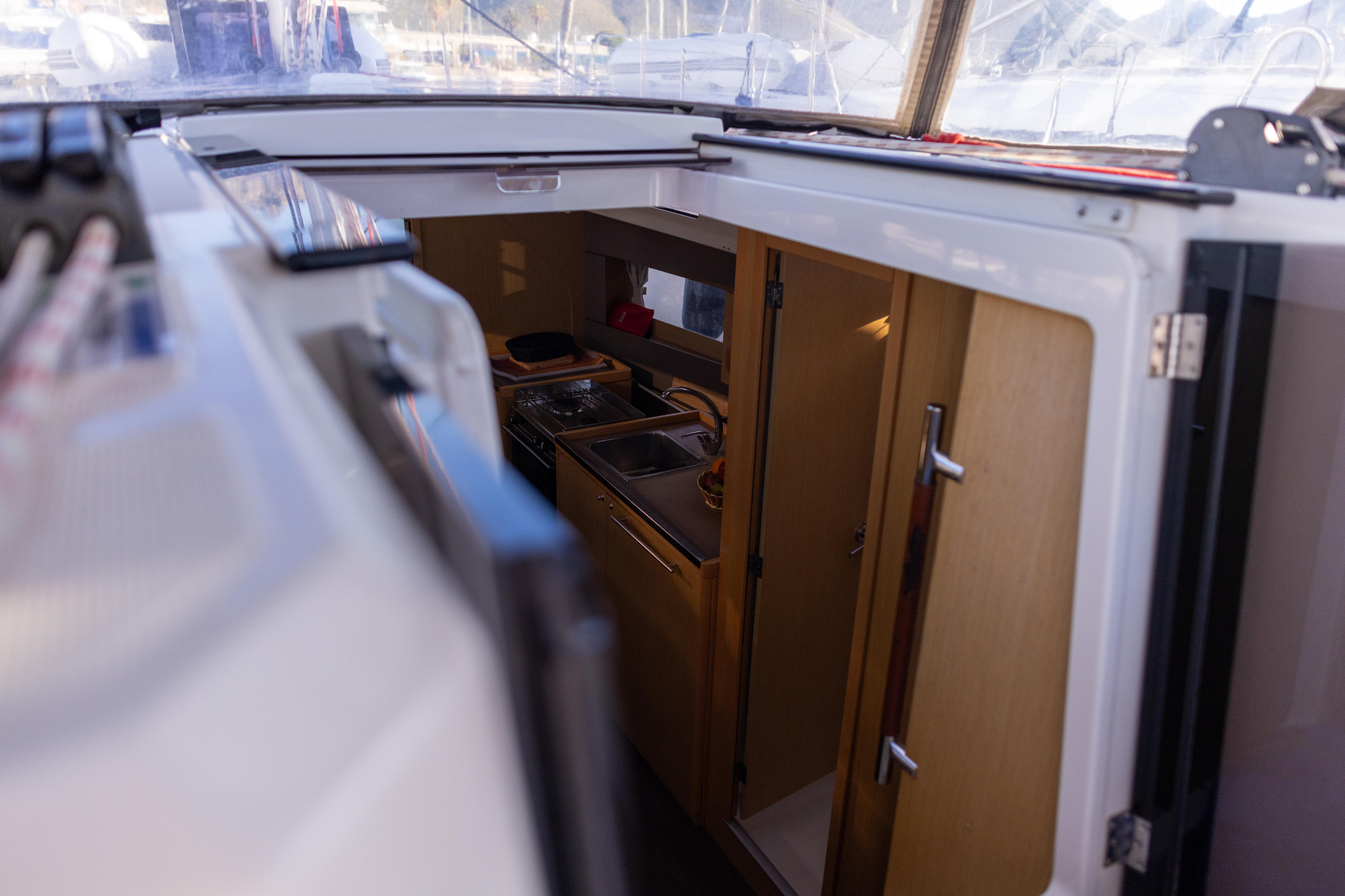 Oceanis 38 — photo 19