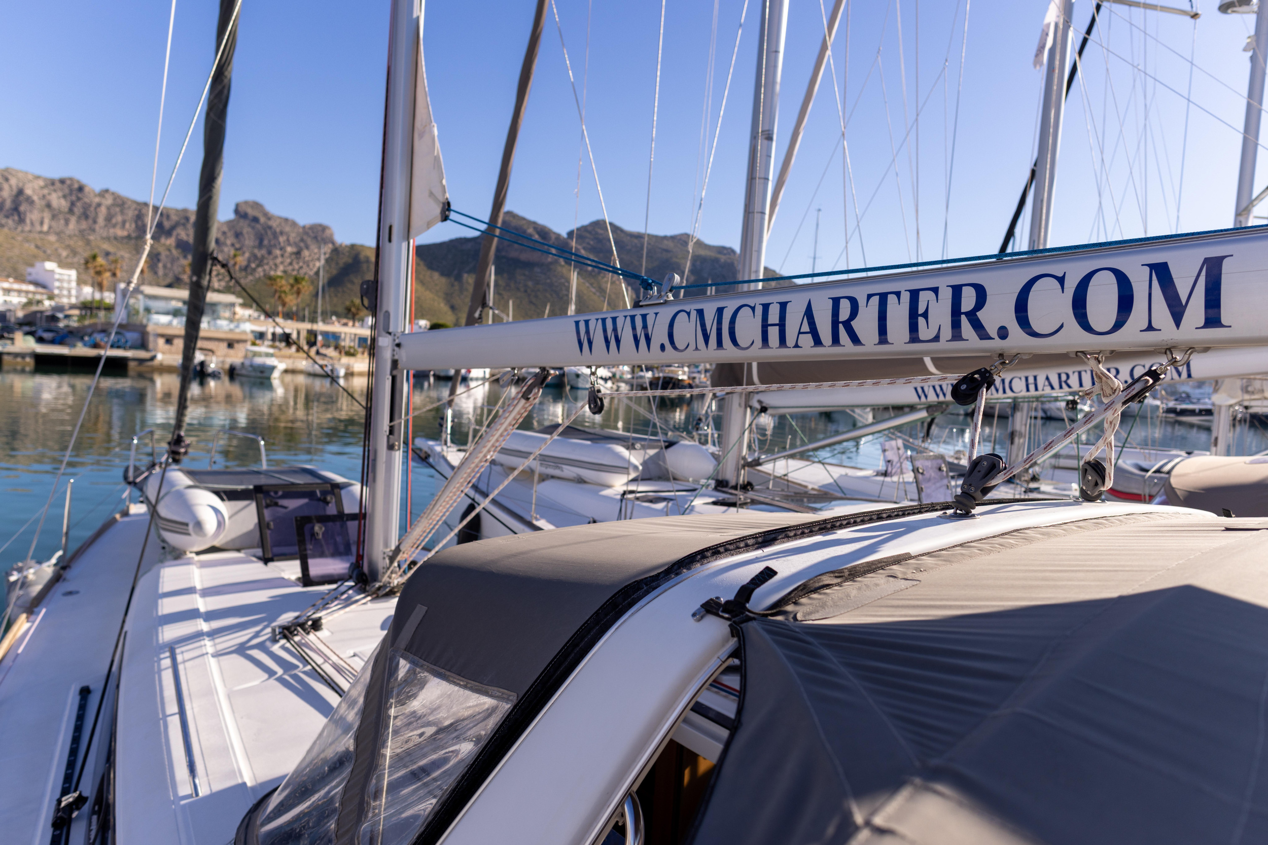 Oceanis 38 — photo 10