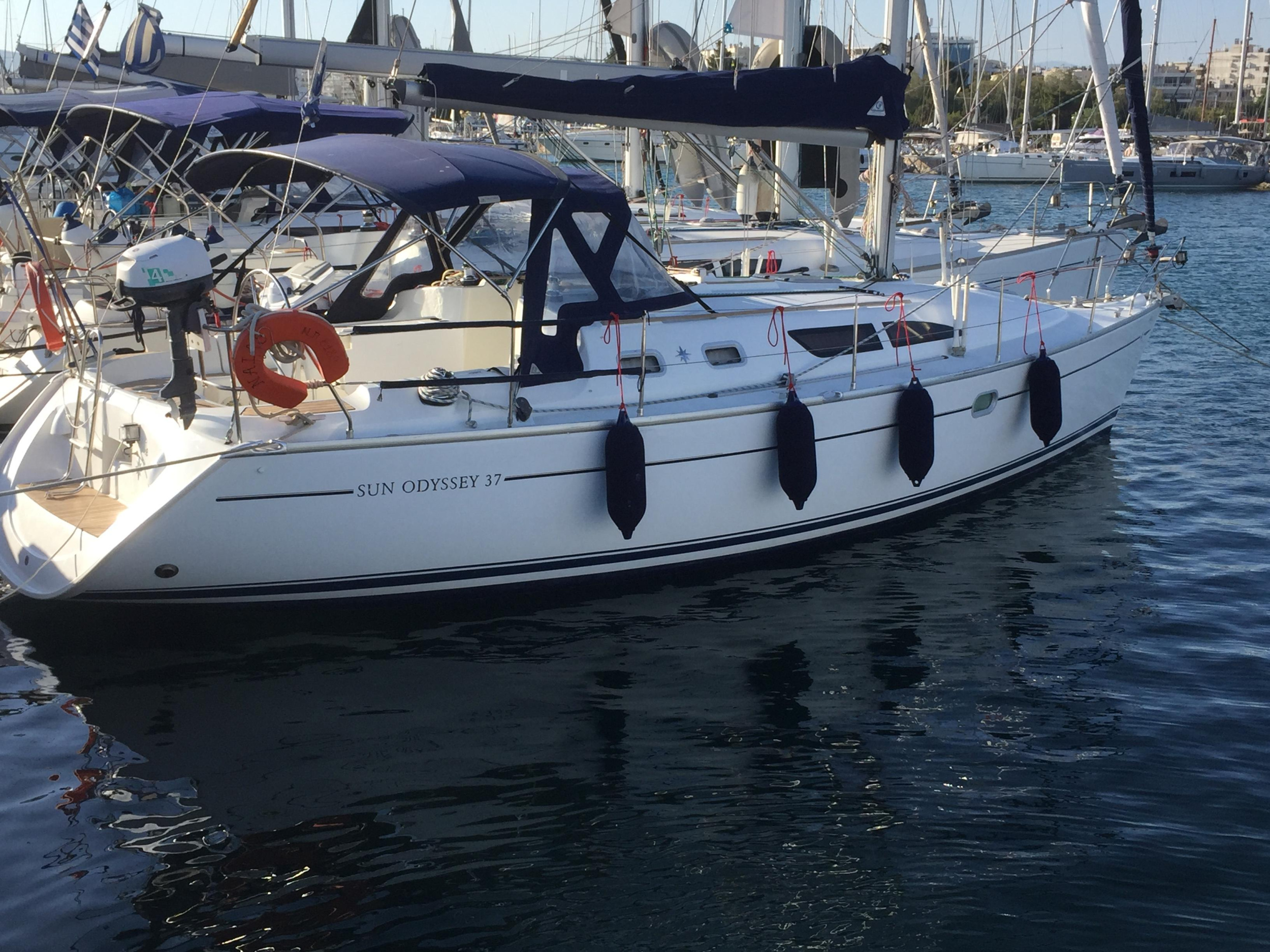 Sun Odyssey 37 — photo 1