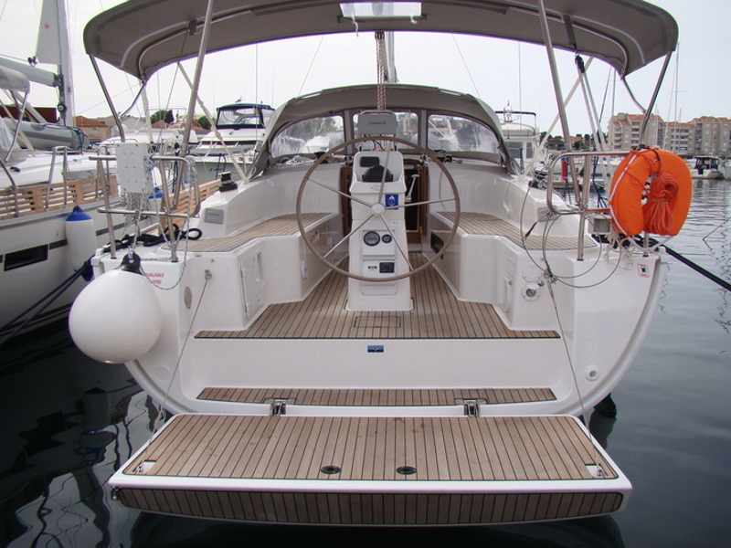 Bavaria 33 Cruiser — photo 1