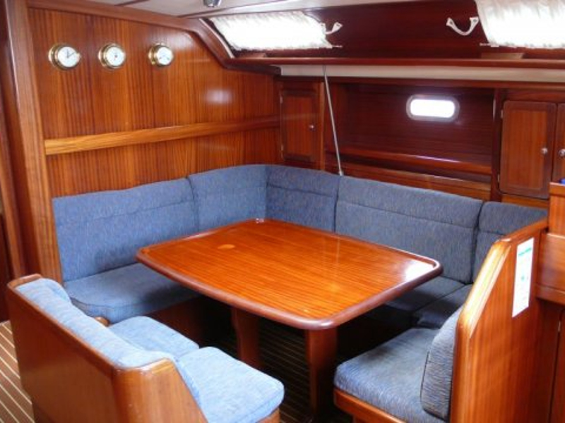 Bavaria 47 — photo 4