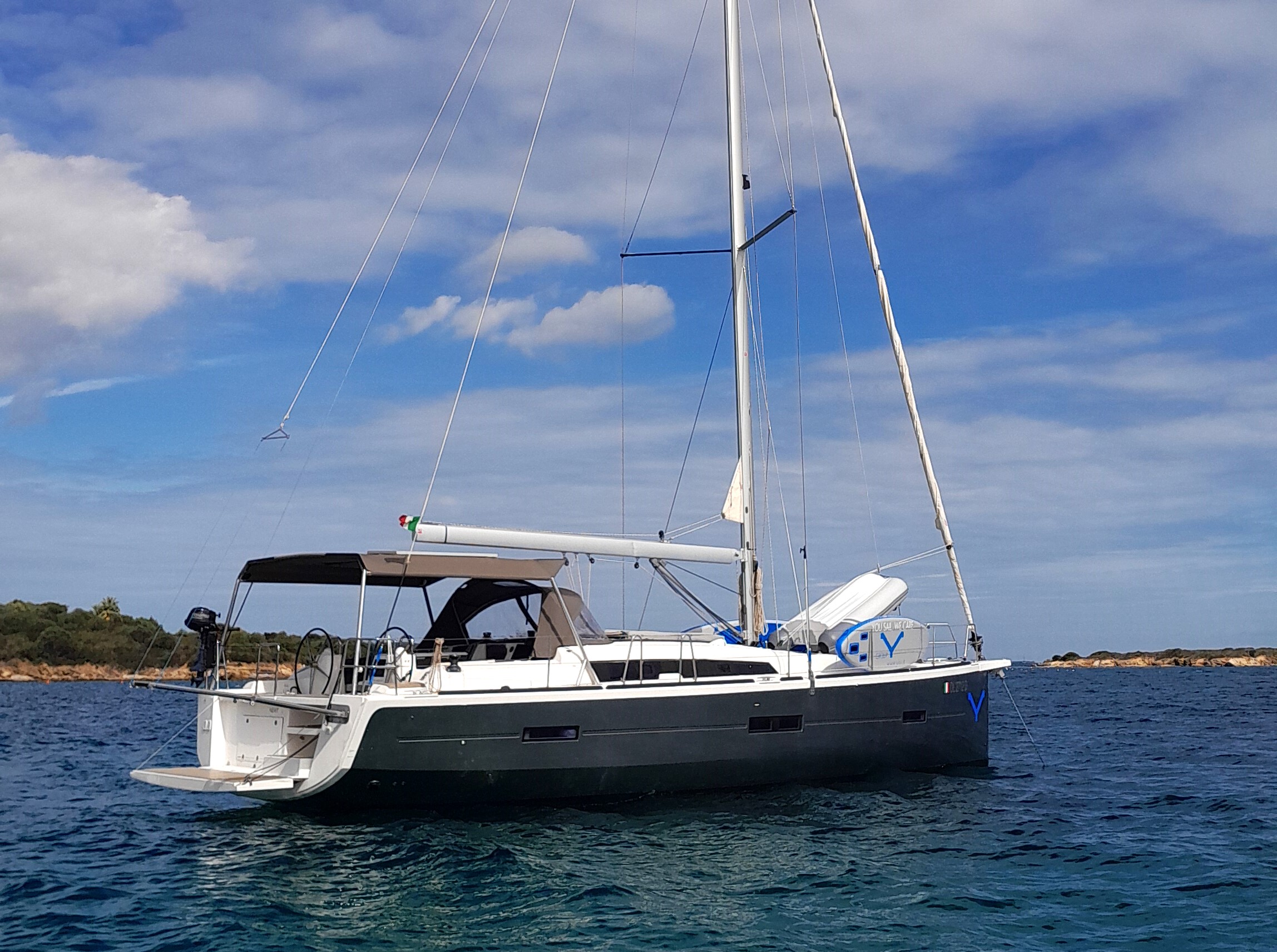 Dufour 460 Grand Large 5Cab — photo 30