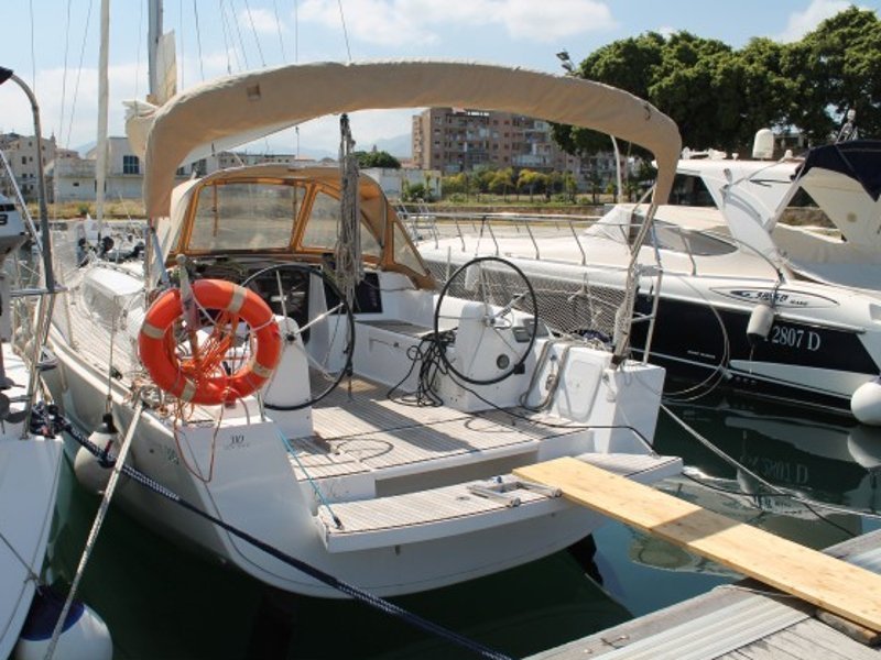 DUFOUR 310 GRANG LARGE — photo 2