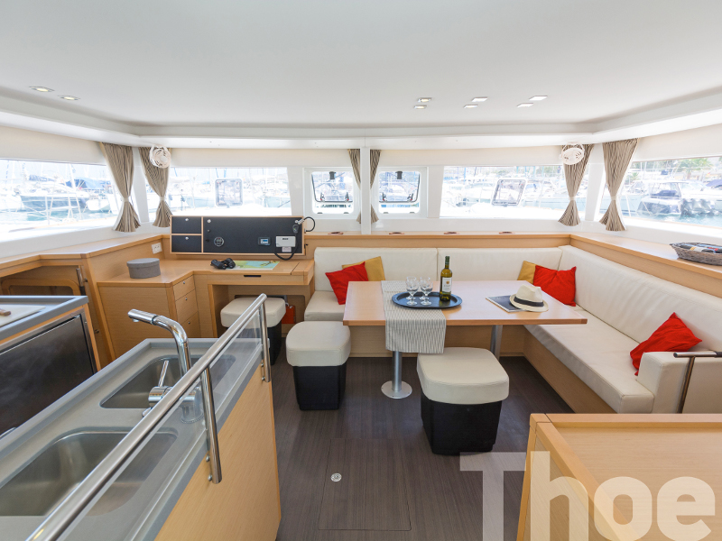 Lagoon 450 Fly & GEN — photo 18