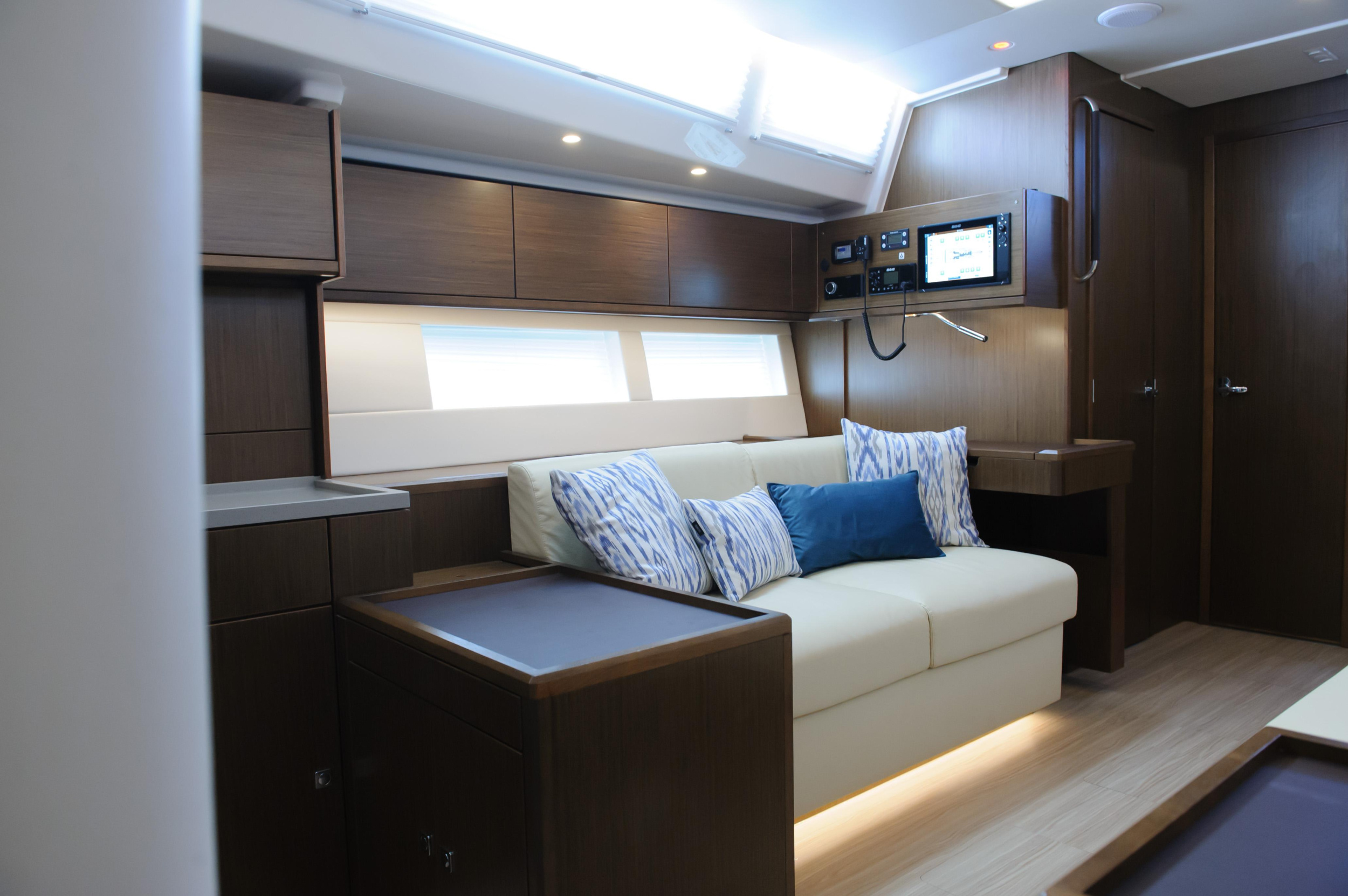 Bavaria C57 — photo 14