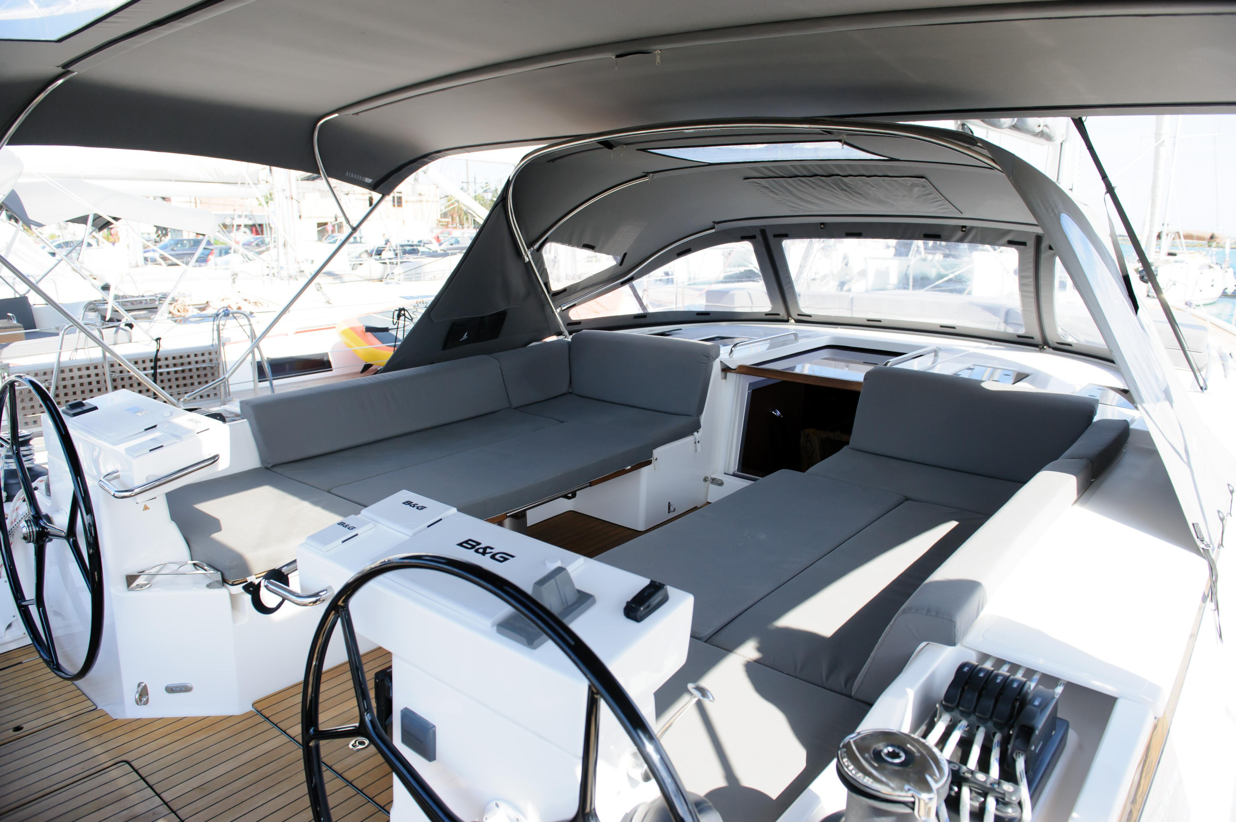 Bavaria C57 — photo 11